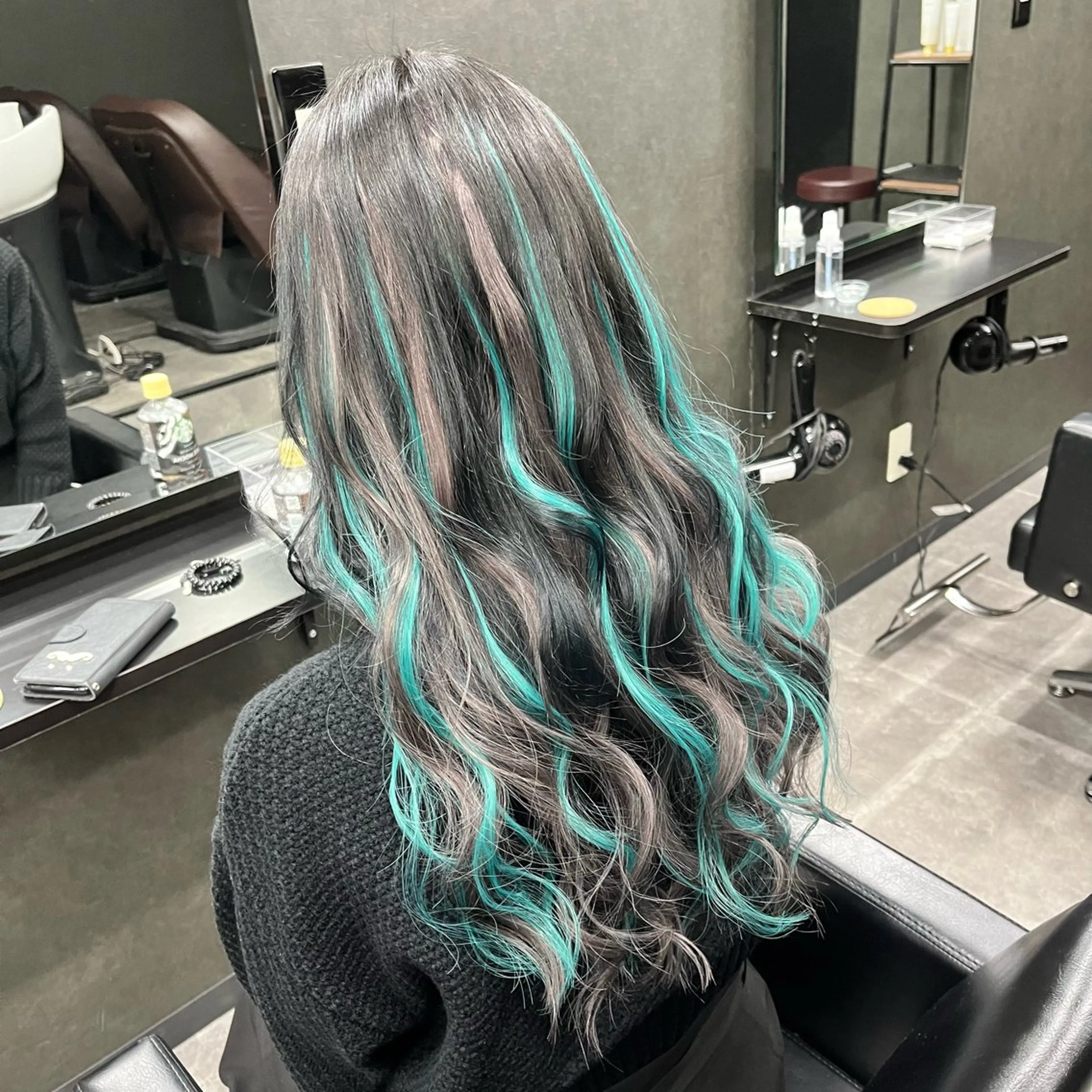 ロング カラー ハイライトカラー インナーカラー エクステ ハイライト ヘアカラー トリートメント エクステ 福岡 天神 大名 エクステ.miu🦊のヘアスタイル