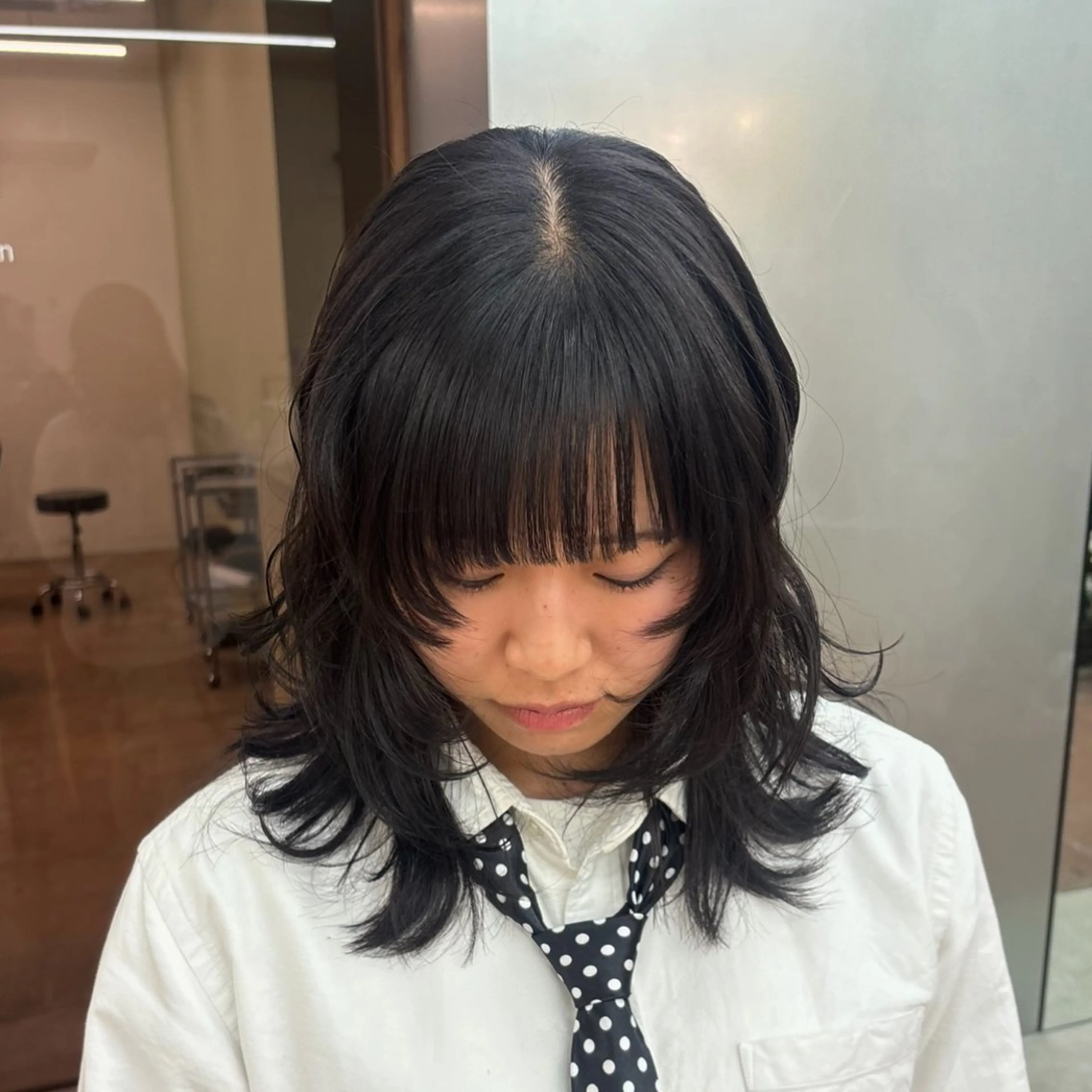 ミディアム カラー 山内 瑠莉のヘアスタイル