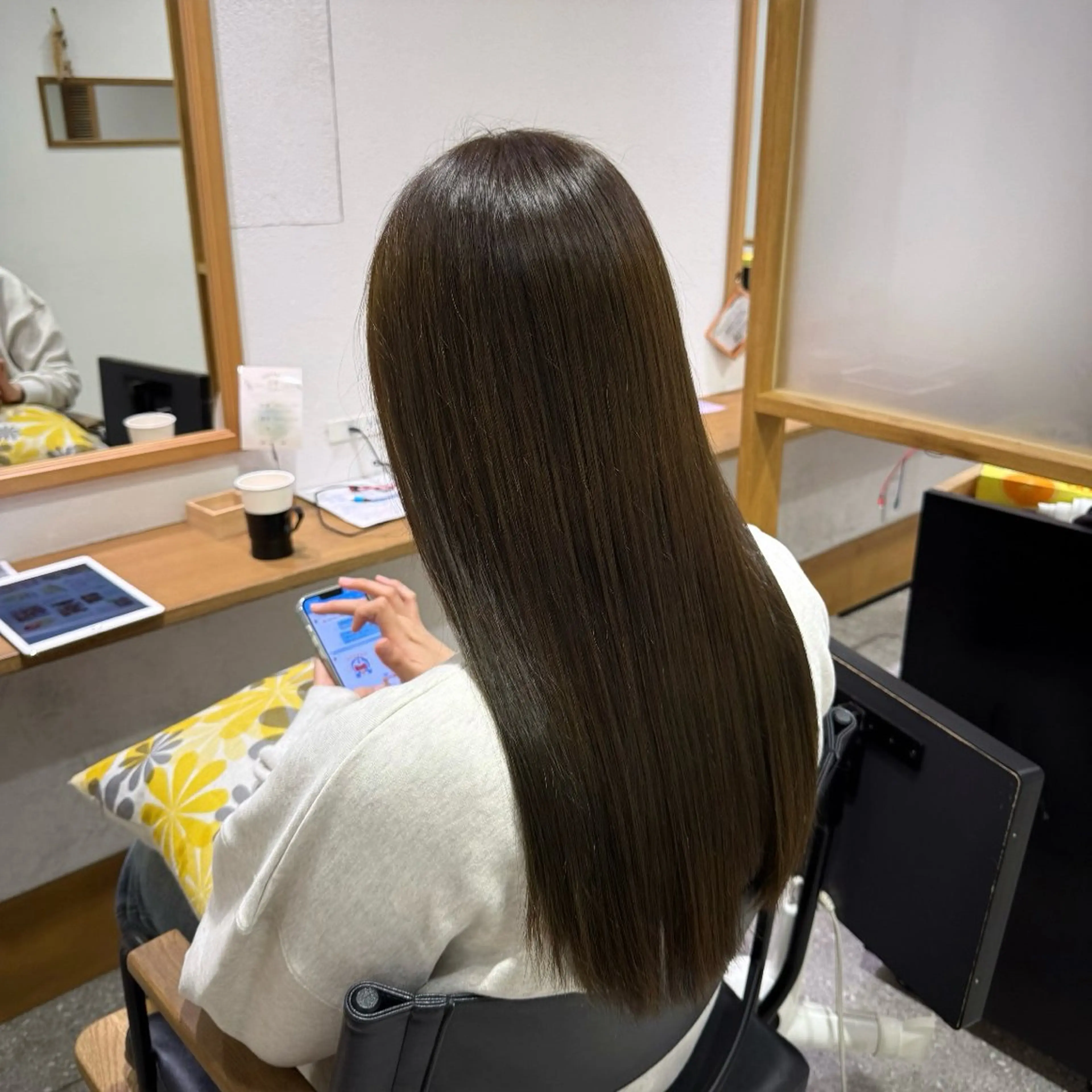 ロング カラー ヘアカラー ついざき はるかのヘアスタイル