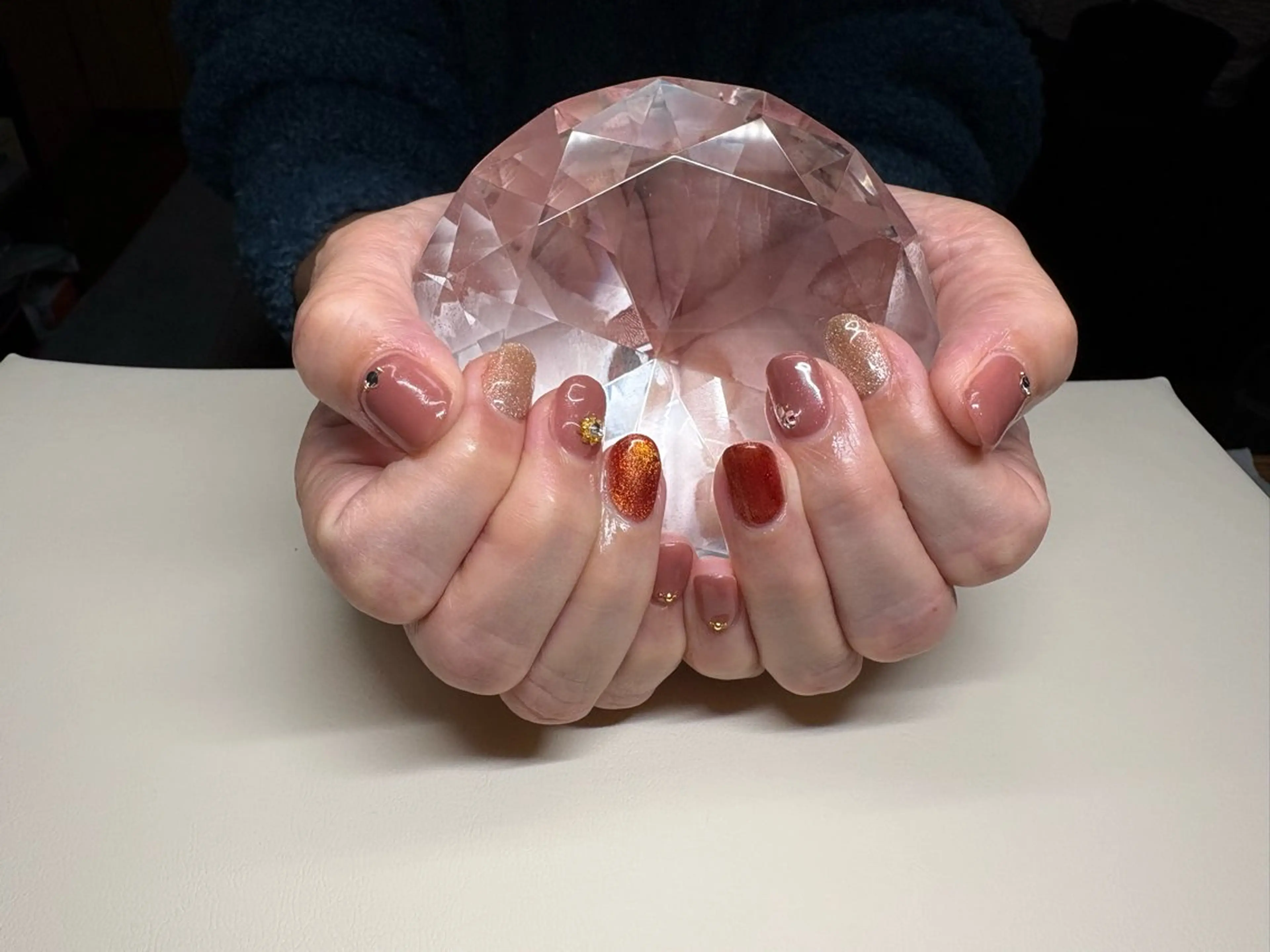 ネイル Rainbow Moonのネイルデザイン