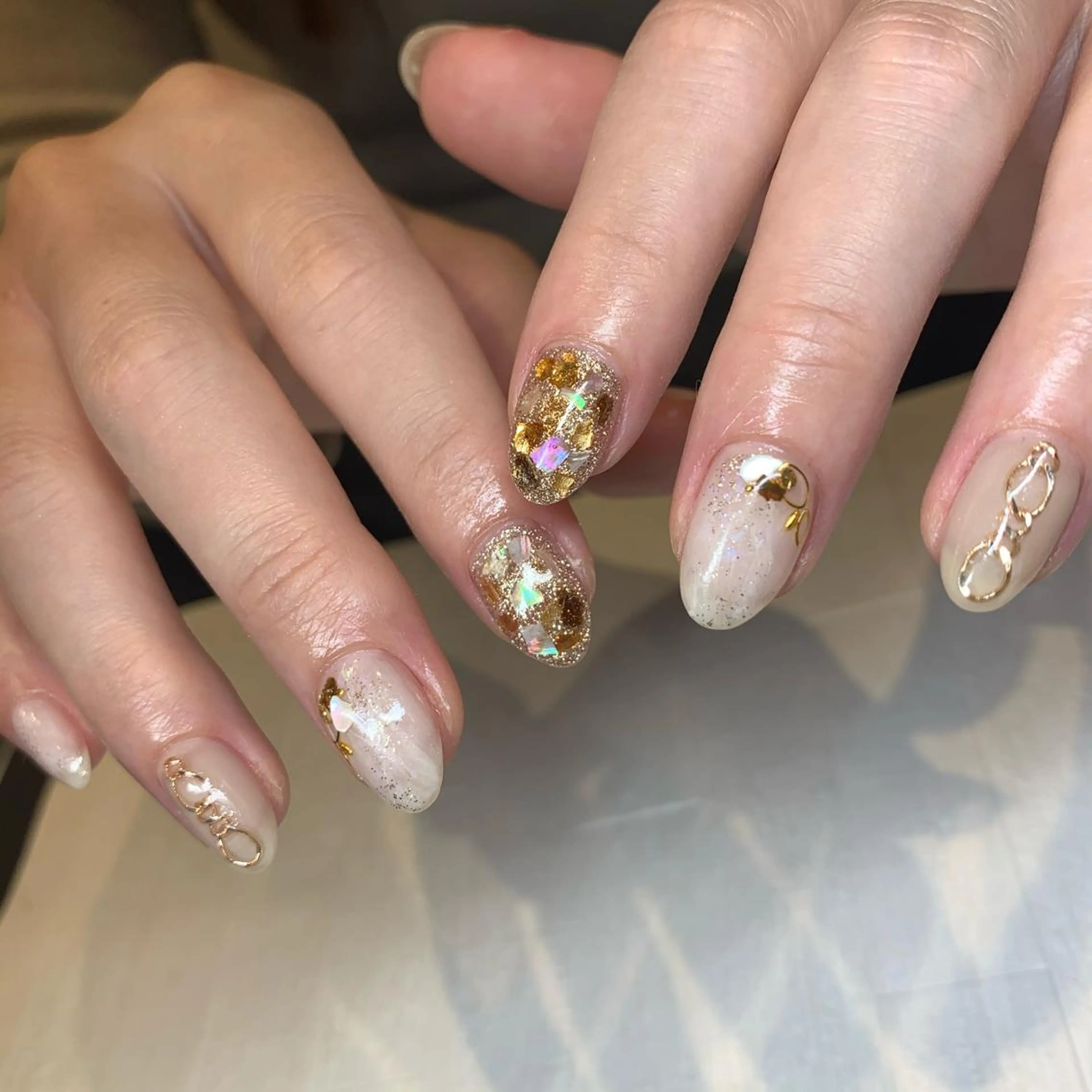 ネイル repos~ルポ~所属・里見 麗のネイルデザイン