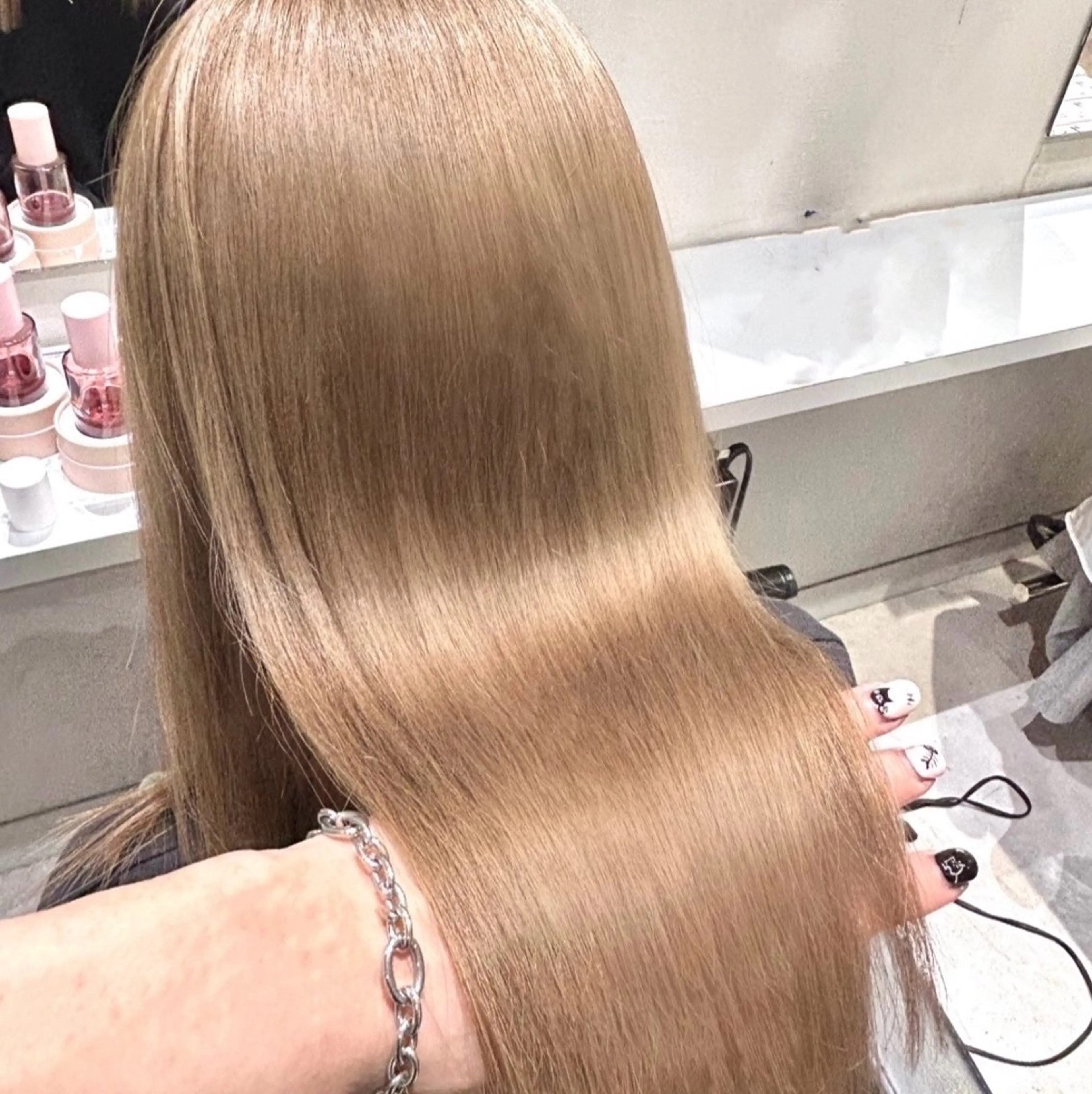 ロング カラー ヘアカラー トリートメント 艶髪×透明感カラー ののかのヘアスタイル