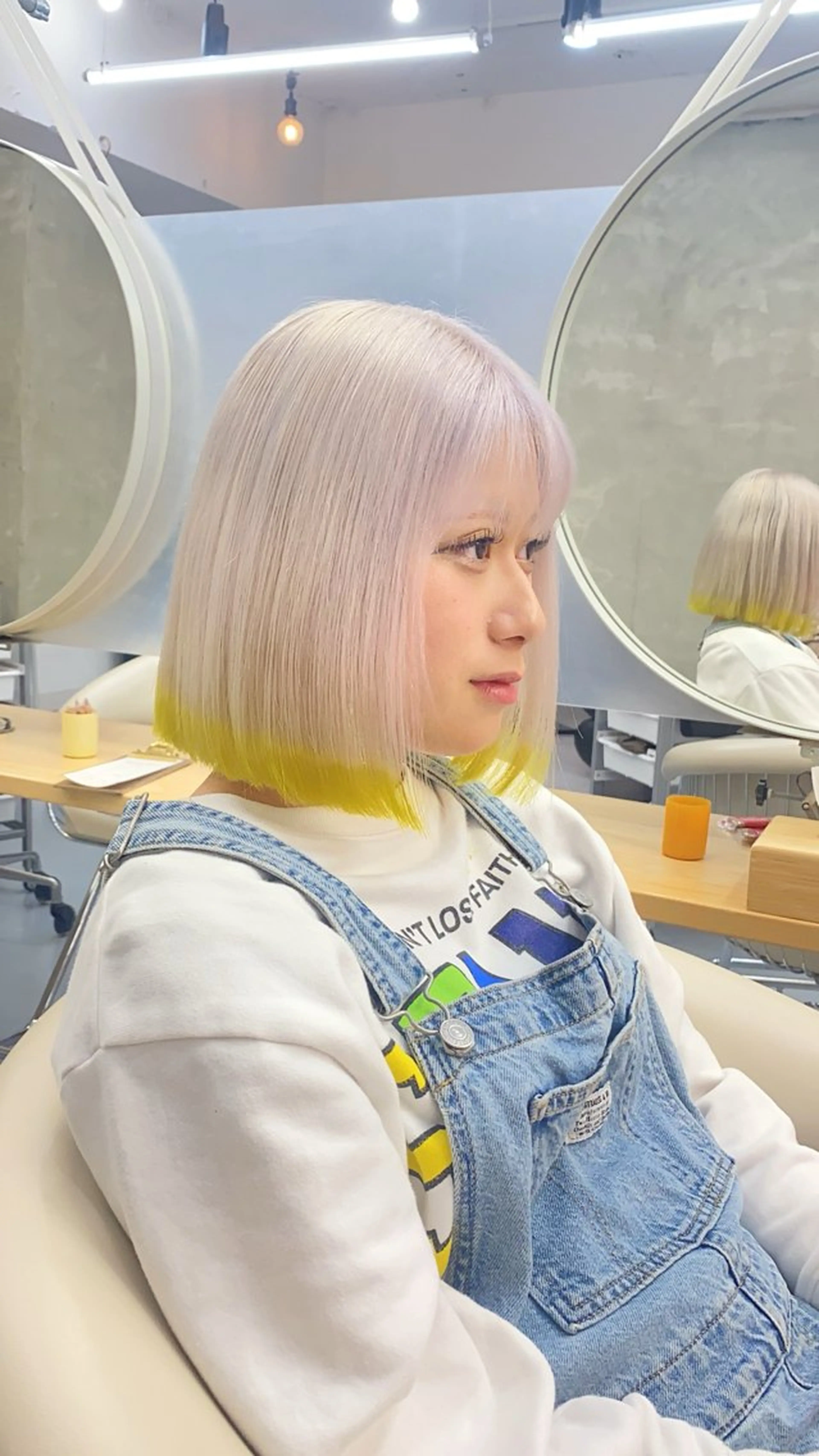 ミディアム カラー メンズ ケアブリーチ/ツヤ髪 /ハイトーン/西村のヘアスタイル