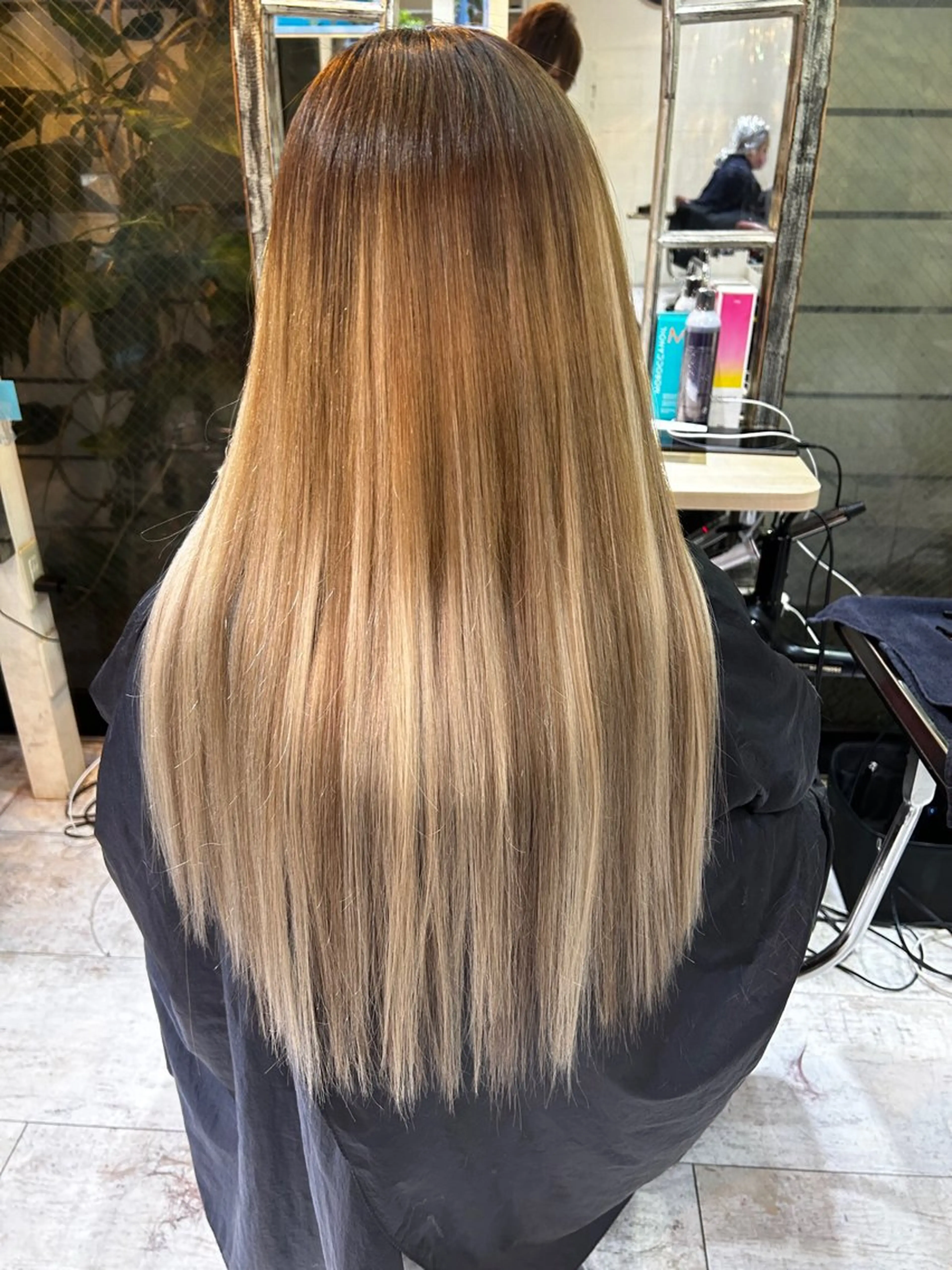 ロング カラー 6Dエクステ 板橋店のヘアスタイル