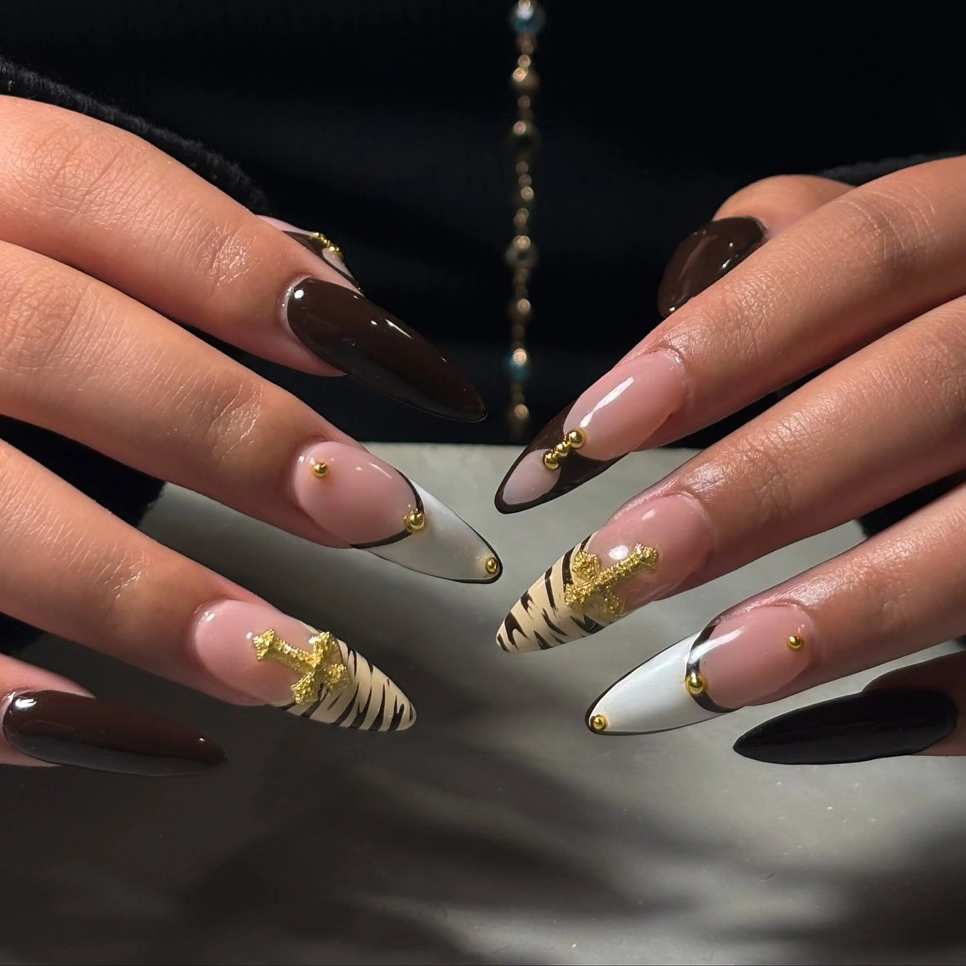 ⭐︎ミニモ学割⭐︎アートやり放題🤎🪼(10本長さ出し＋でかパーツ2個付きの写真