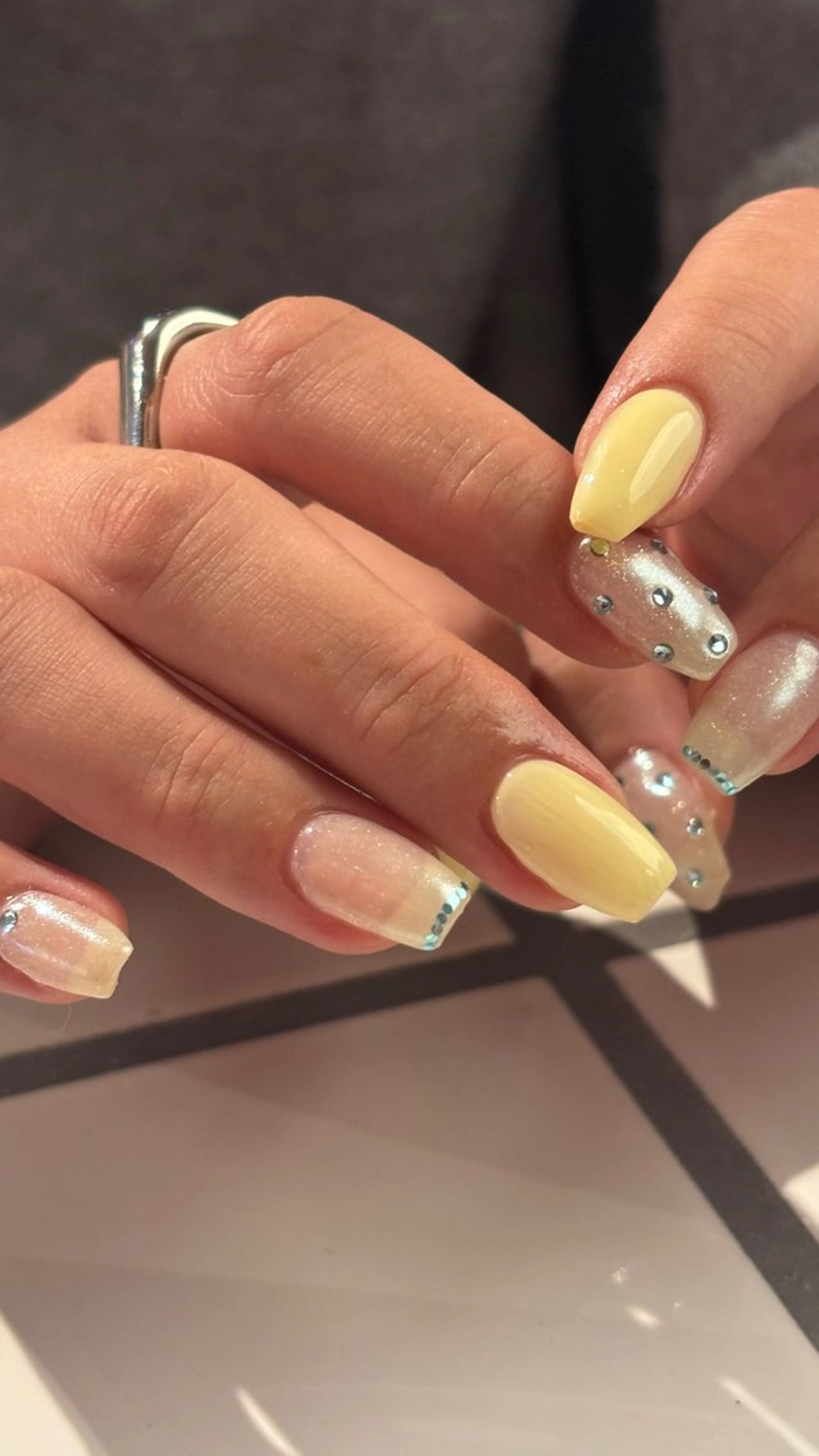 ネイル ハンドネイル ももJr.JELLO 🍑表参道NAILのネイルデザイン