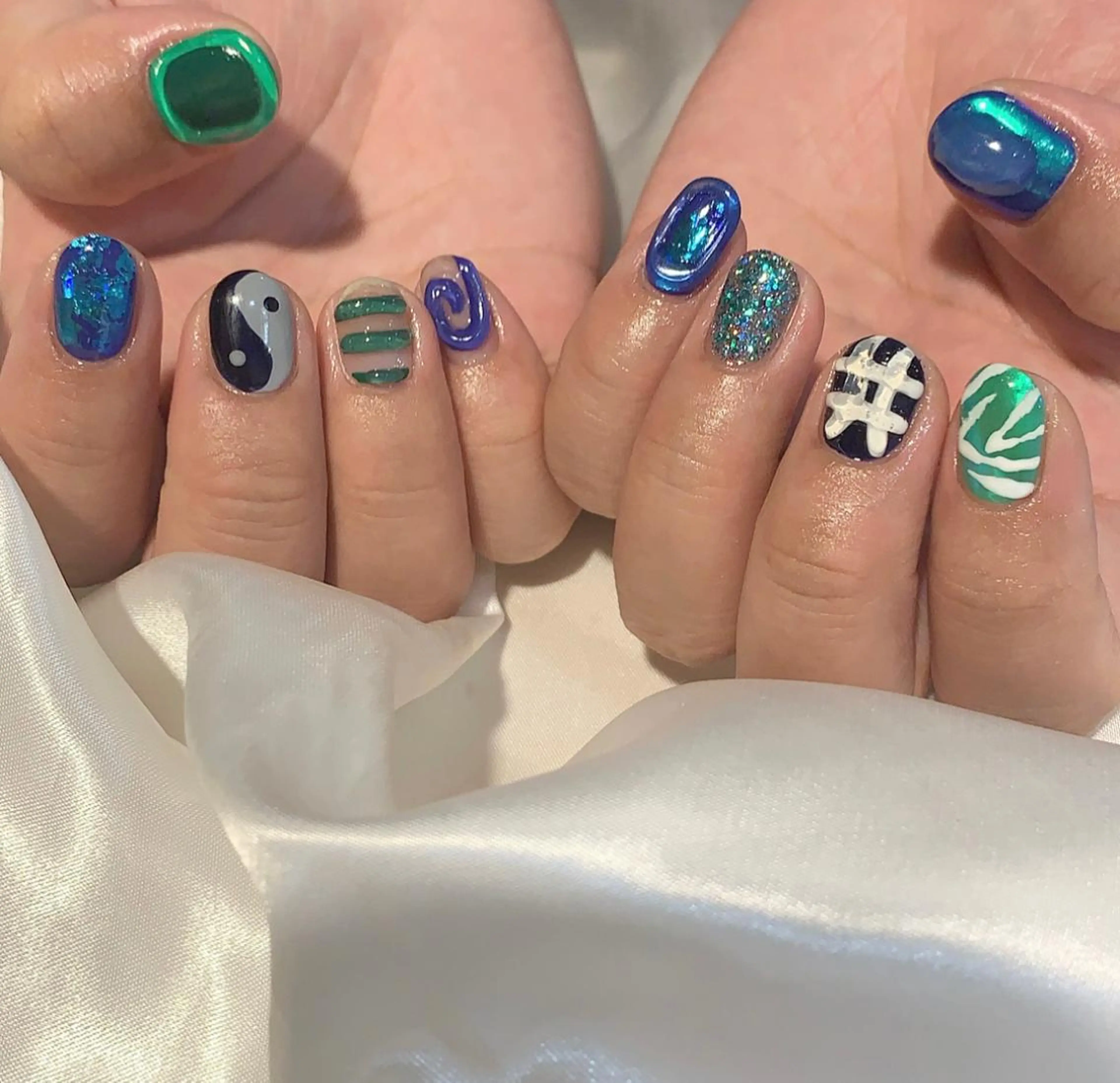 ネイル ハンドネイル にしぐち はるかのネイルデザイン