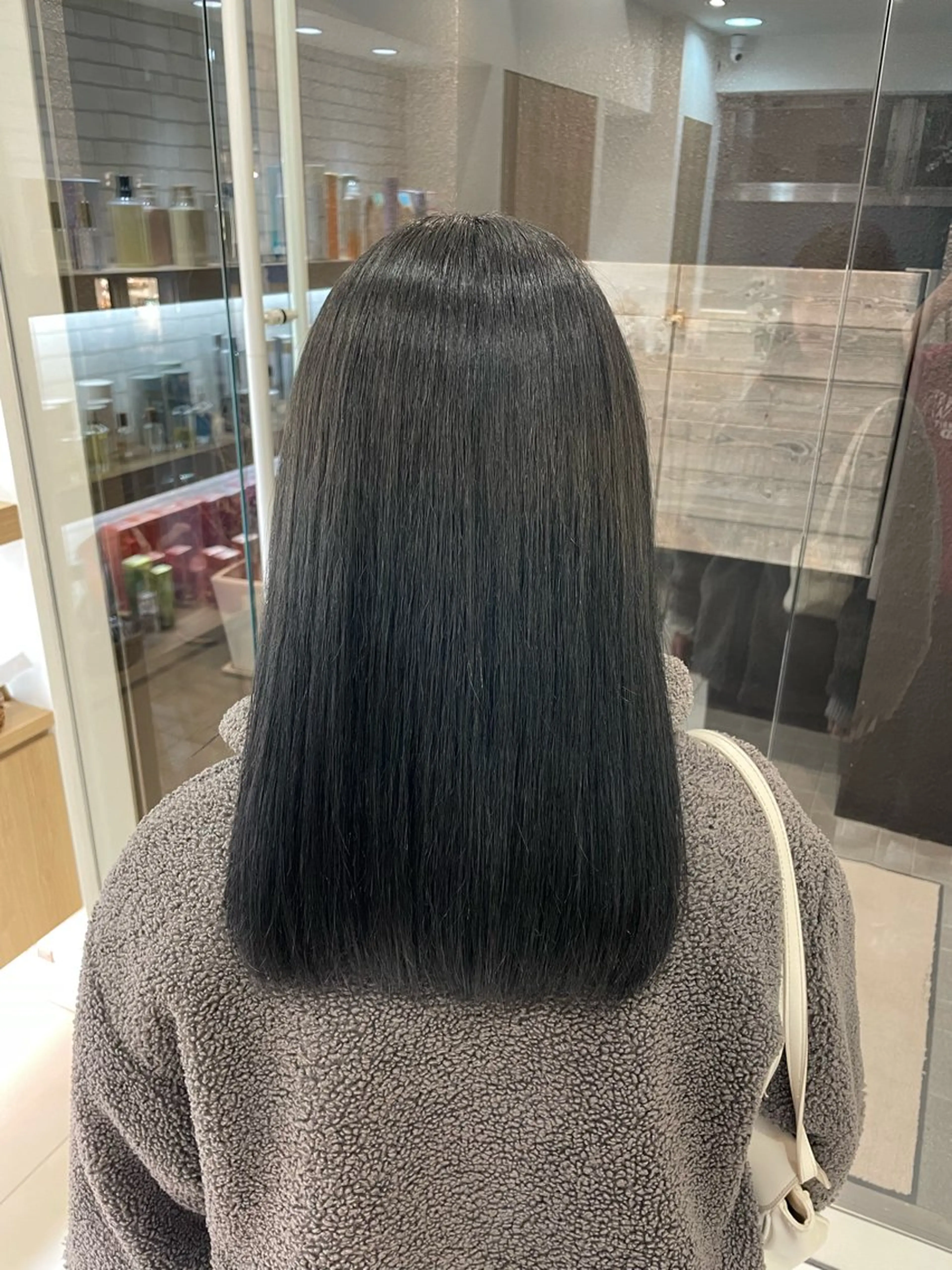 ミディアム 縮毛矯正 鎌倉/アレンジ/暗髪 /髪質改善/ ユキミのヘアスタイル