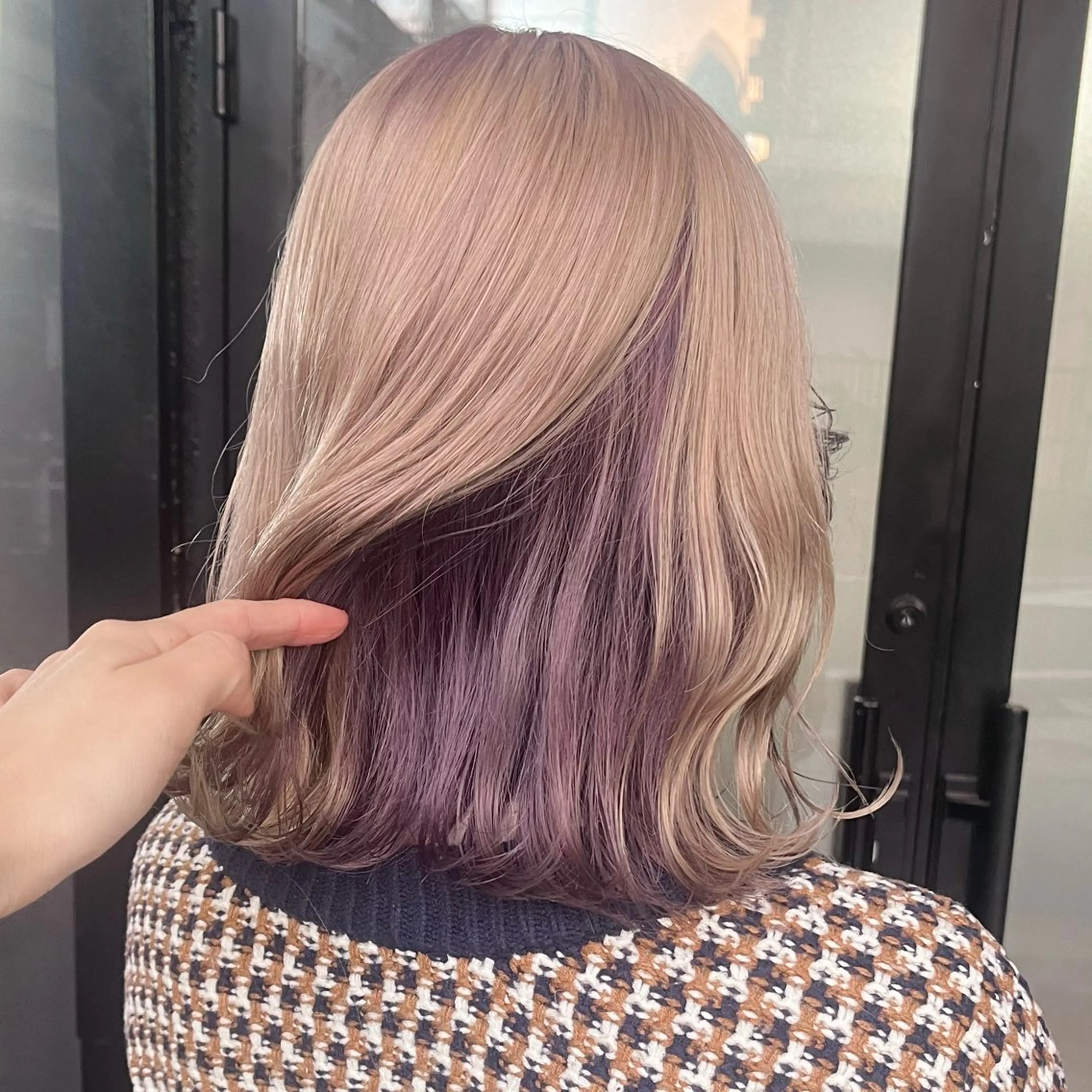 ショート カラー デザインカラー ハイトーンカラー カット ヘアカラー トリートメント 伊藤 玲衣のヘアスタイル