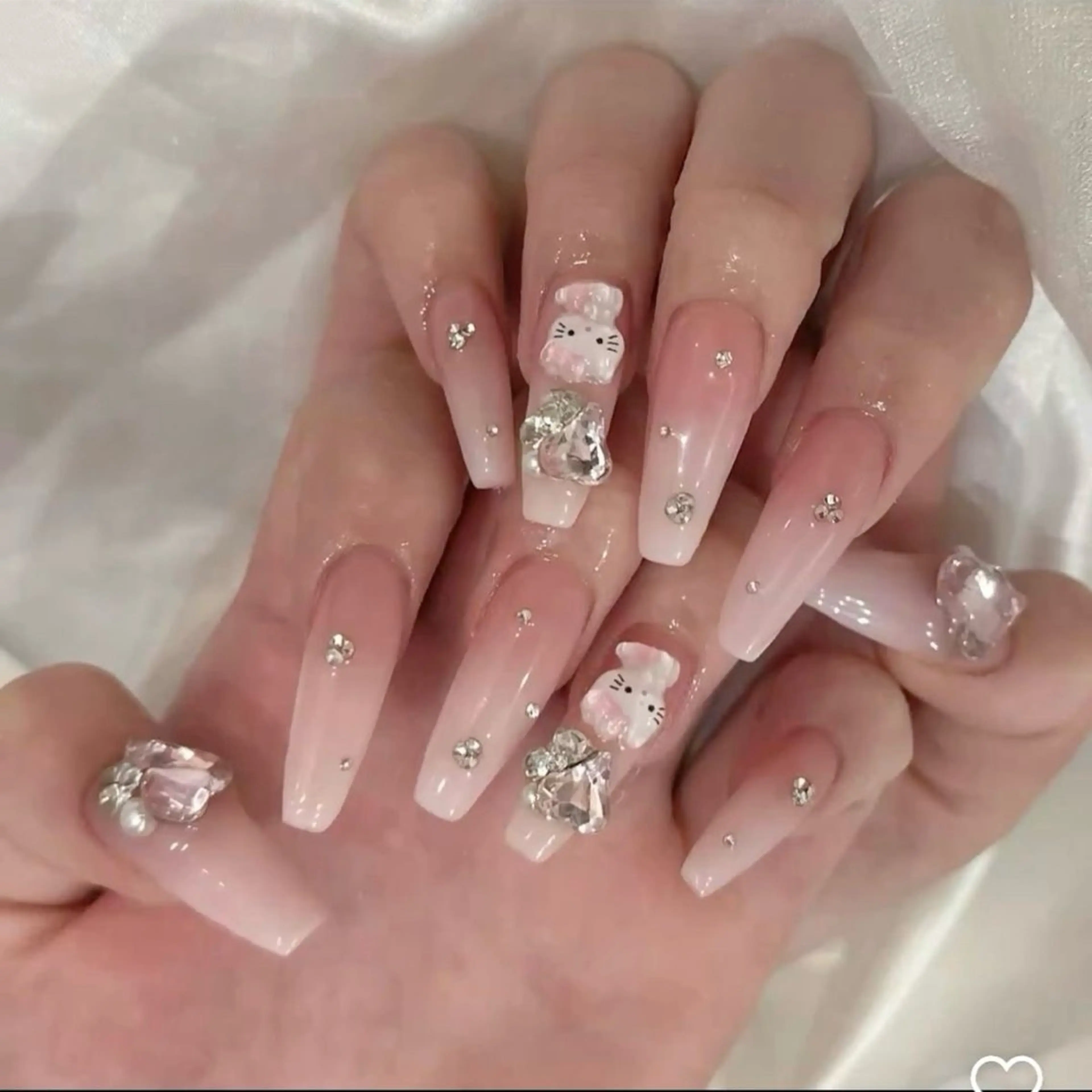 ネイル 韓国ネイル ニュアンスネイル シンプルネイル 春ネイル バレンタイン Nihonthy Nail 新宿のネイルデザイン