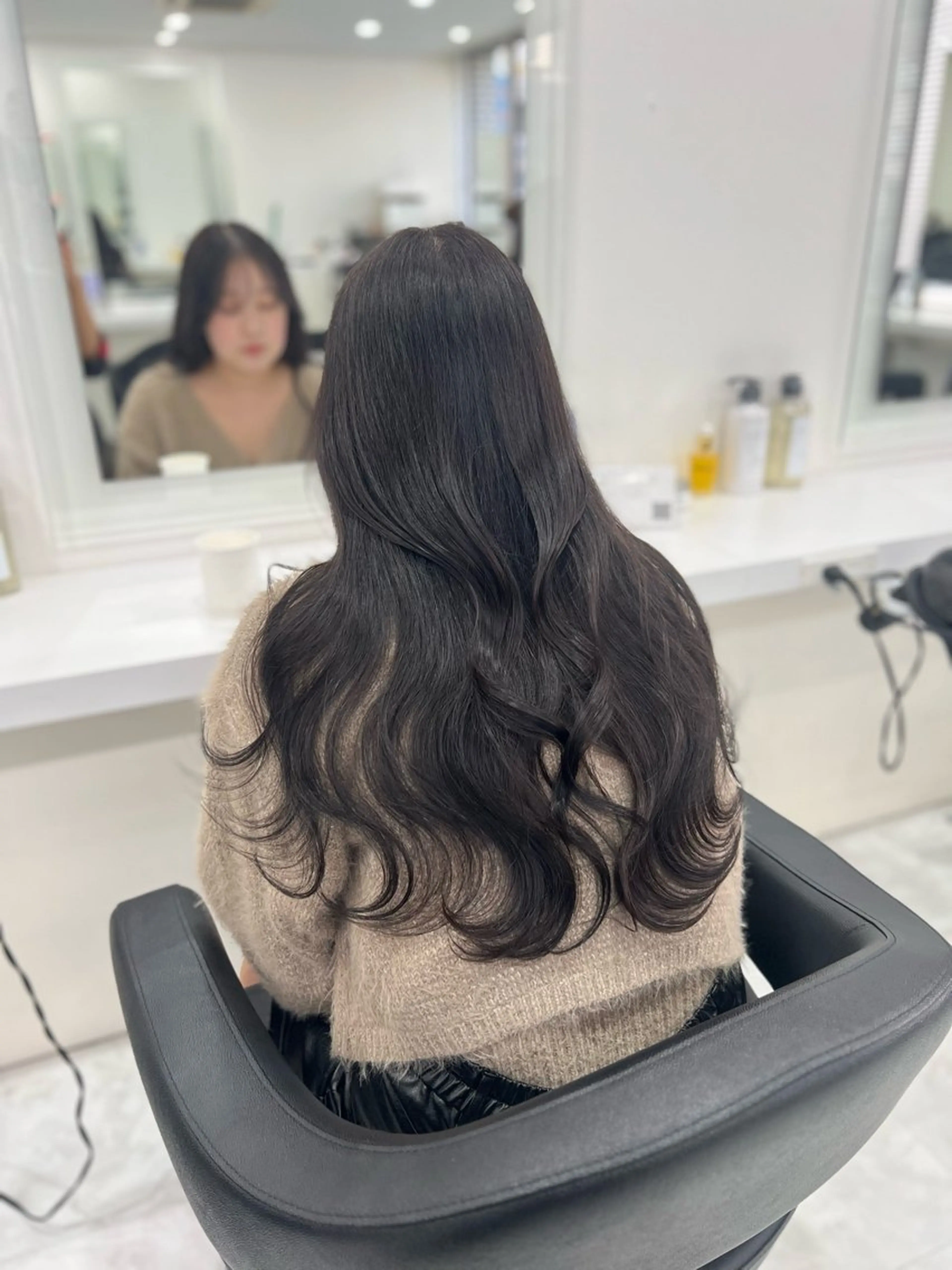 ロング カラー 透明感カラー🫧 レイヤーカットのヘアスタイル