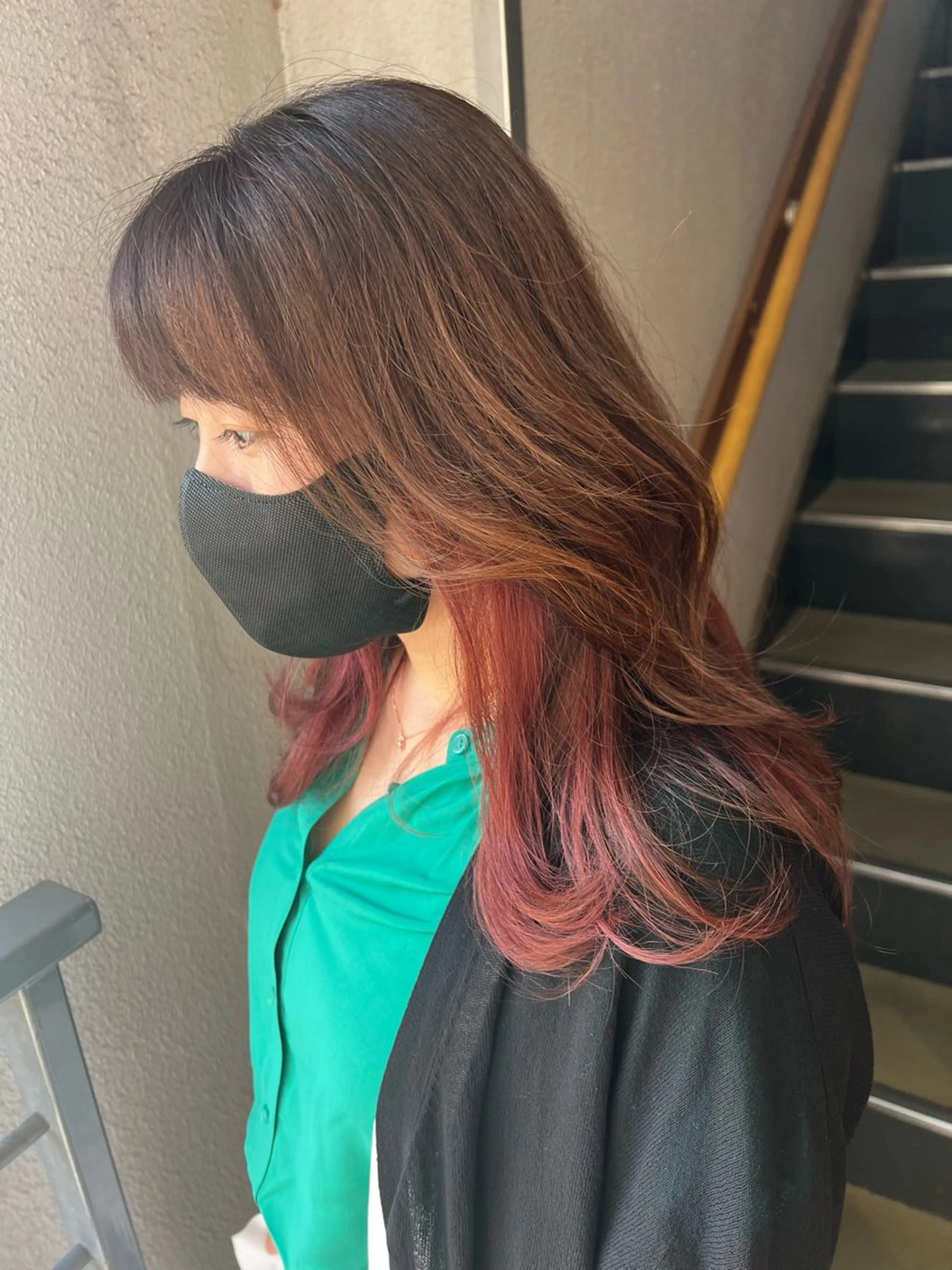 ロング カラー デザインカラー インナーカラー ピンクカラー レッドカラー カット ヘアカラー Kazu .Kのヘアスタイル