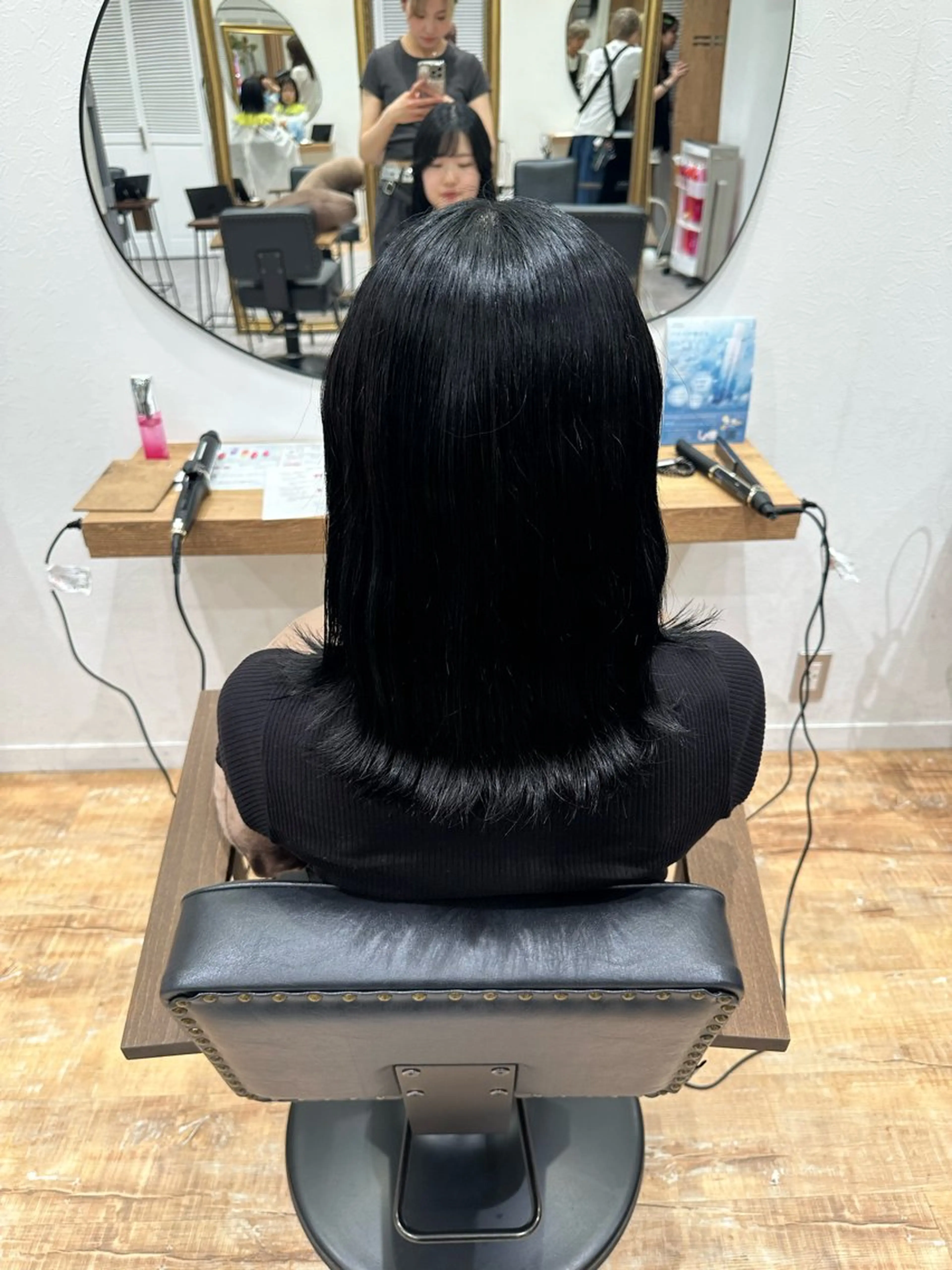 ミディアム ヘアカラー 透明感イルミナカラー ／寒色/MOMOKAのヘアスタイル