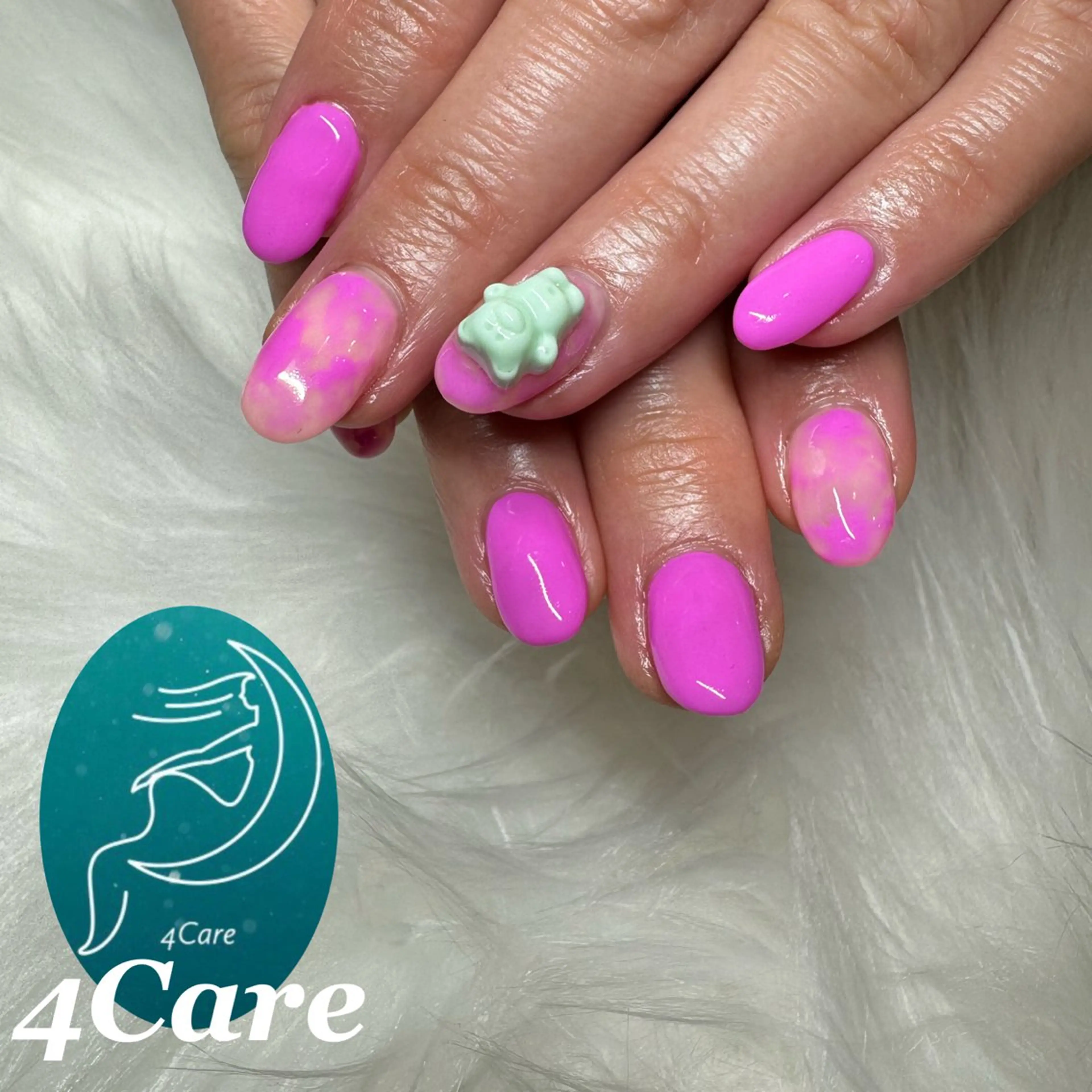 ネイル ハンドネイル 4Care Yのネイルデザイン