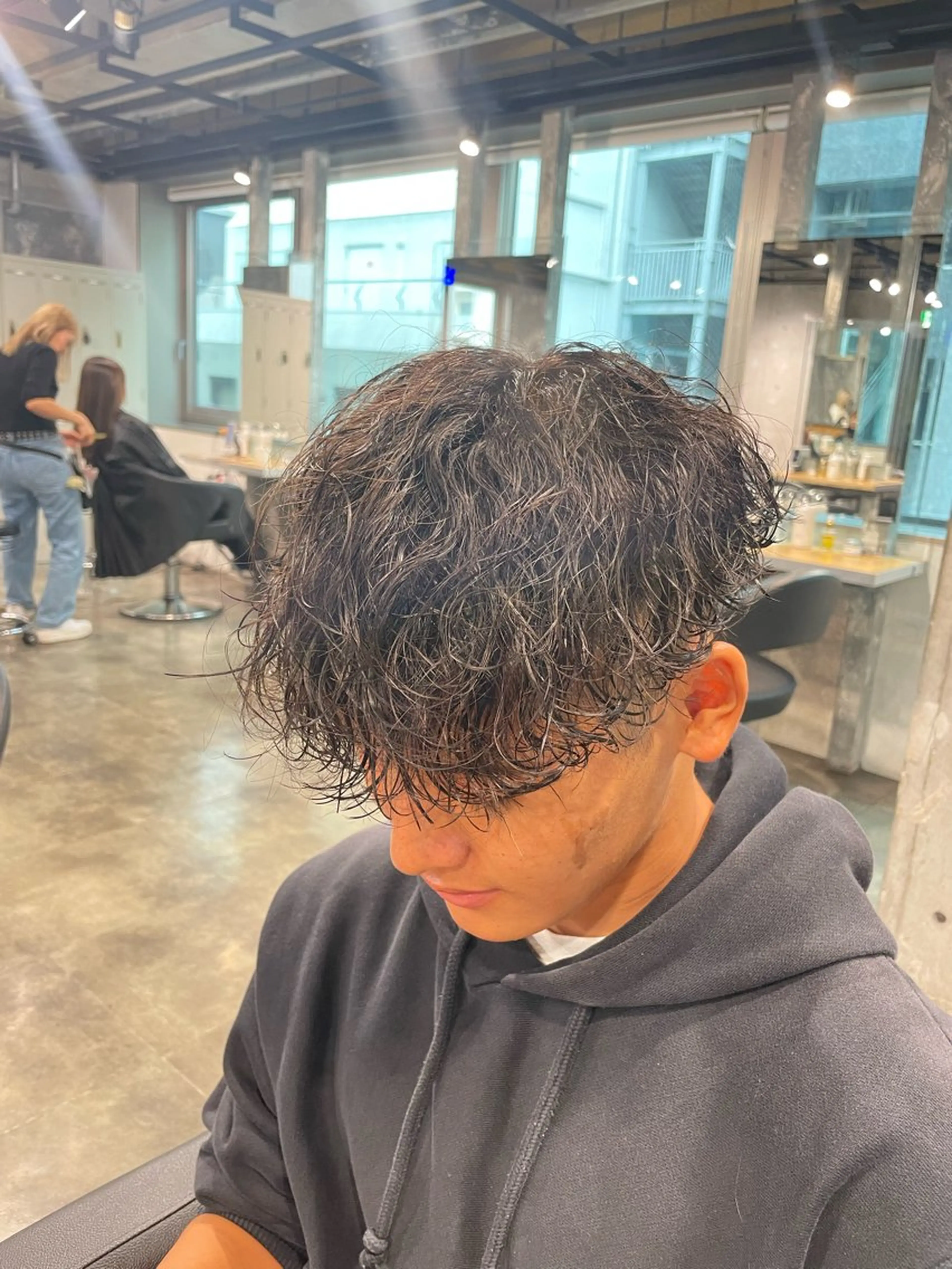 パーマ メンズ ヘアカラー トリートメント ヘアセット 艶髪/透明感🪽 DISCO🪽のヘアスタイル