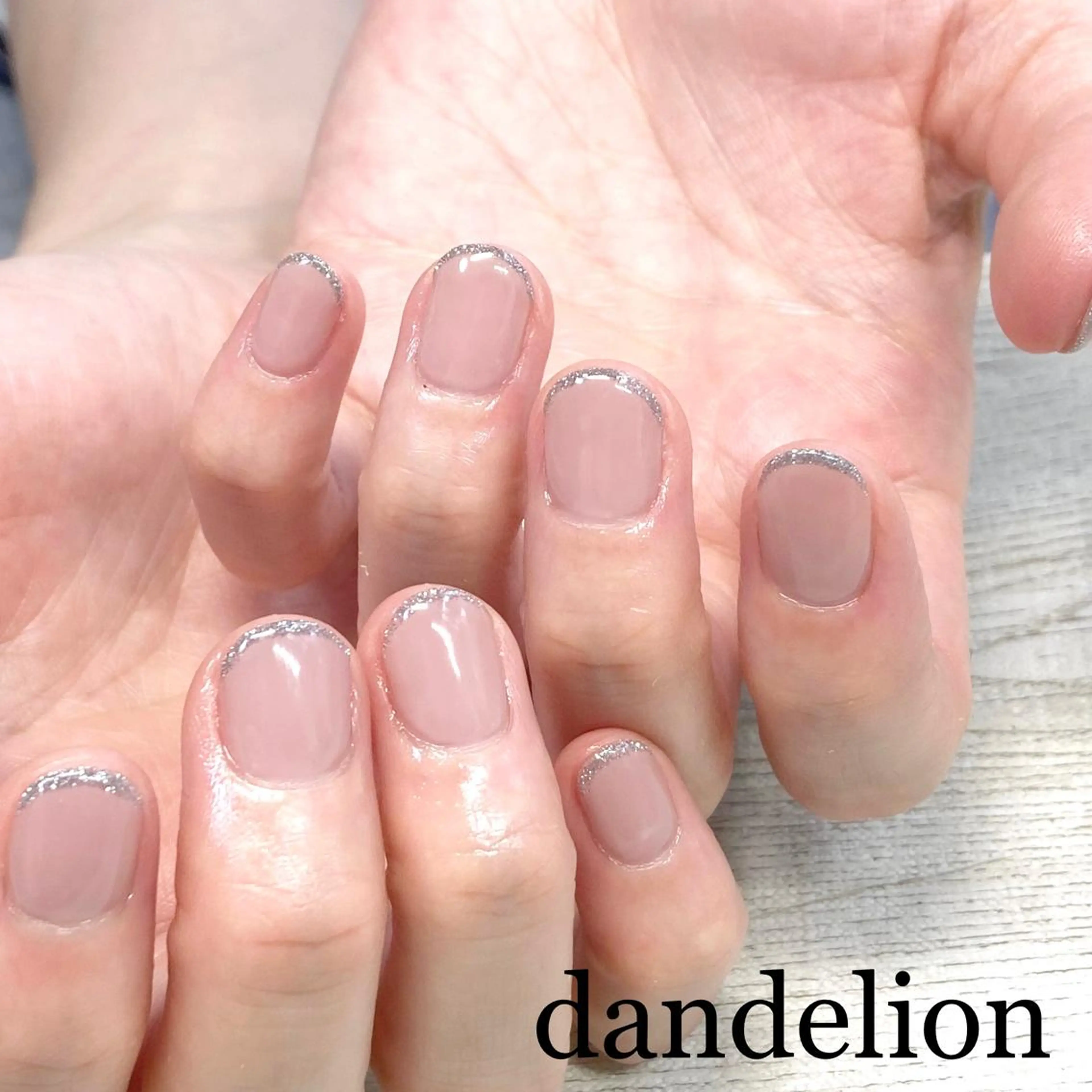 ネイル ラメ(グリッター) ハンドネイル ハンドケア dandelion ダンデライオンのネイルデザイン