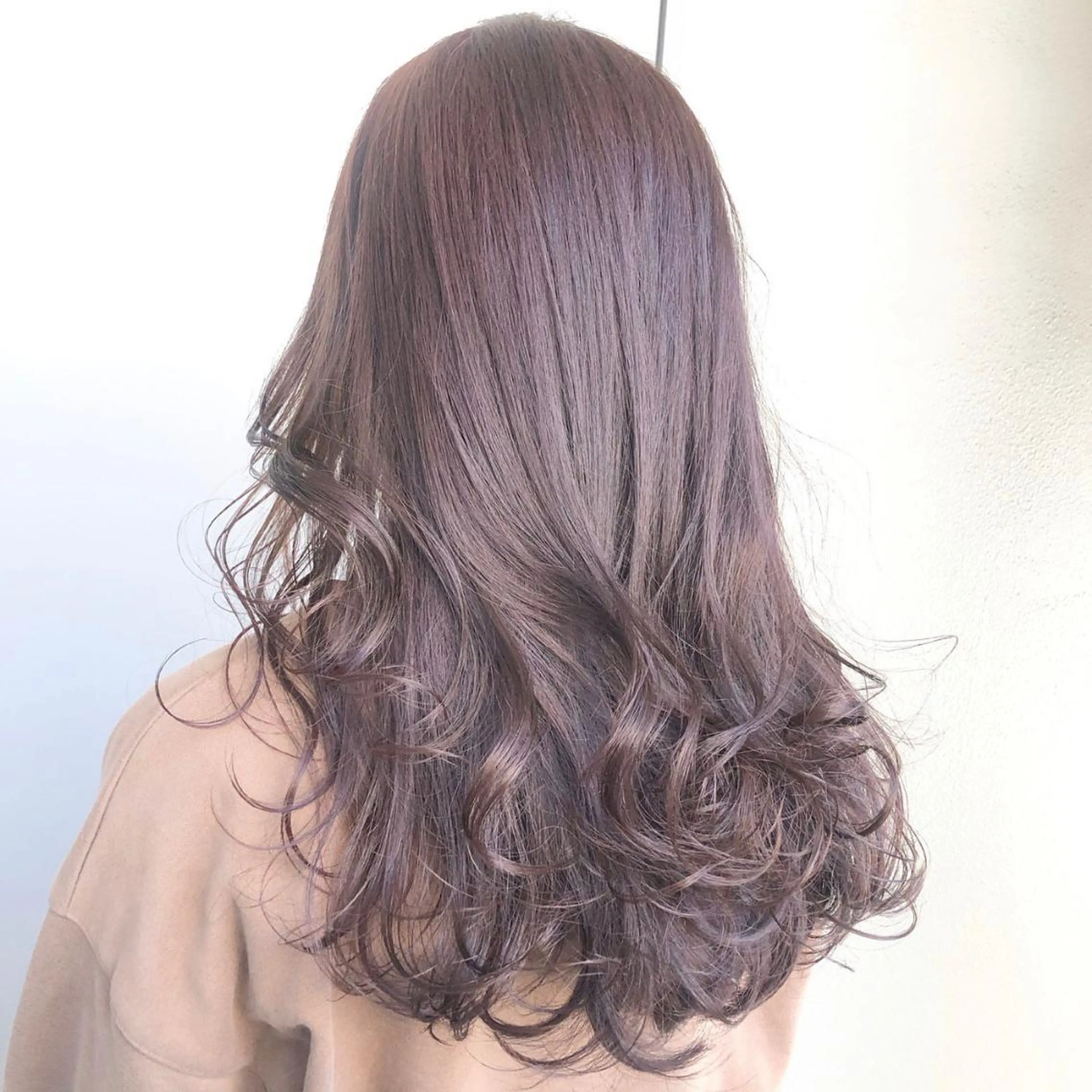 セミロング カラー ヘアアレンジ ブリーチ グレージュ ハイトーンカラー ラベンダーカラー ラベンダーグレー 🐩推し活🐩 FUTABA🍒のヘアスタイル