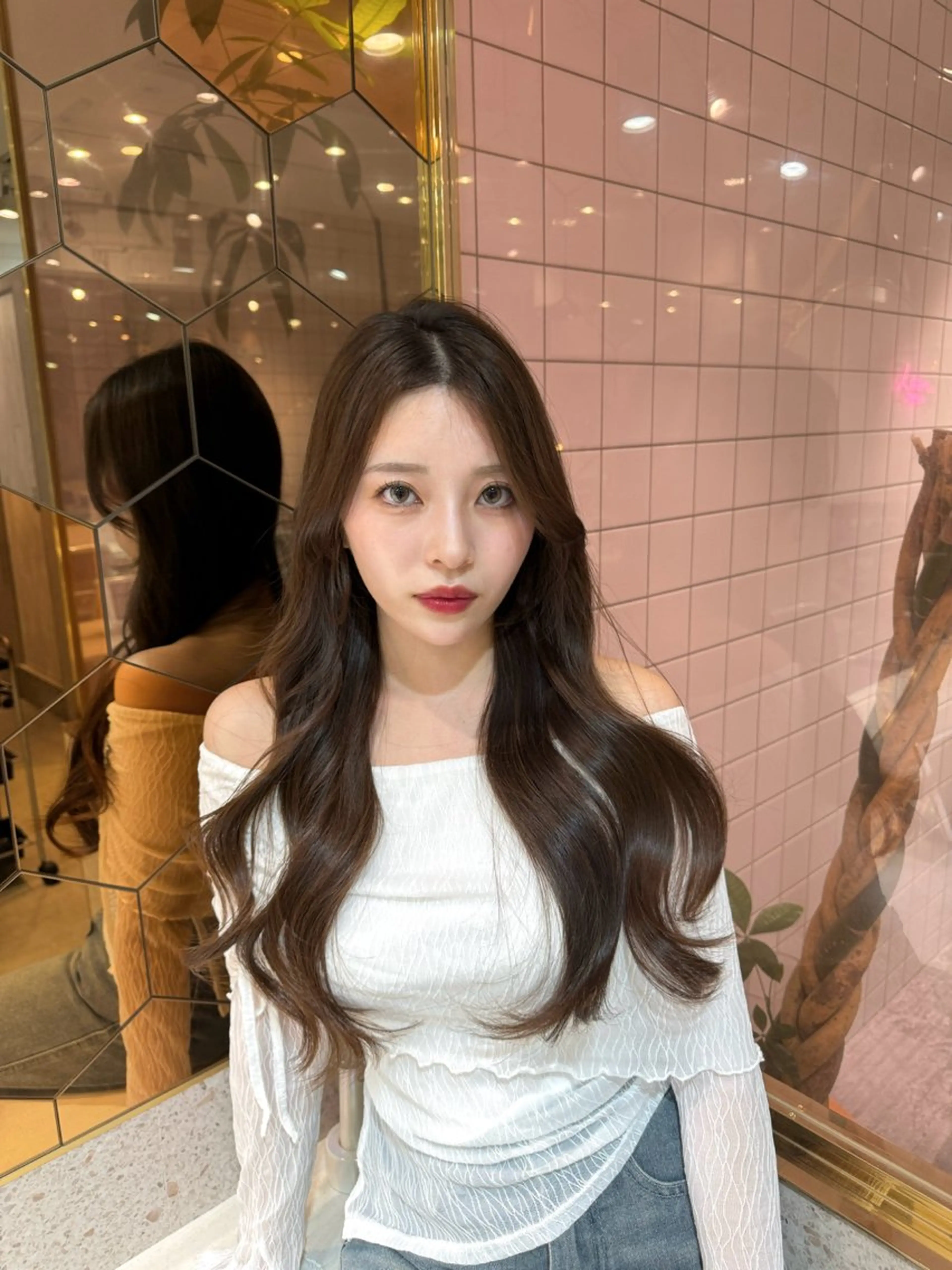 ロング くびれヘア 顔周りカット カット ヘアカラー トリートメント 🎀しゅな/韓国 レイヤー/透明感♡のヘアスタイル