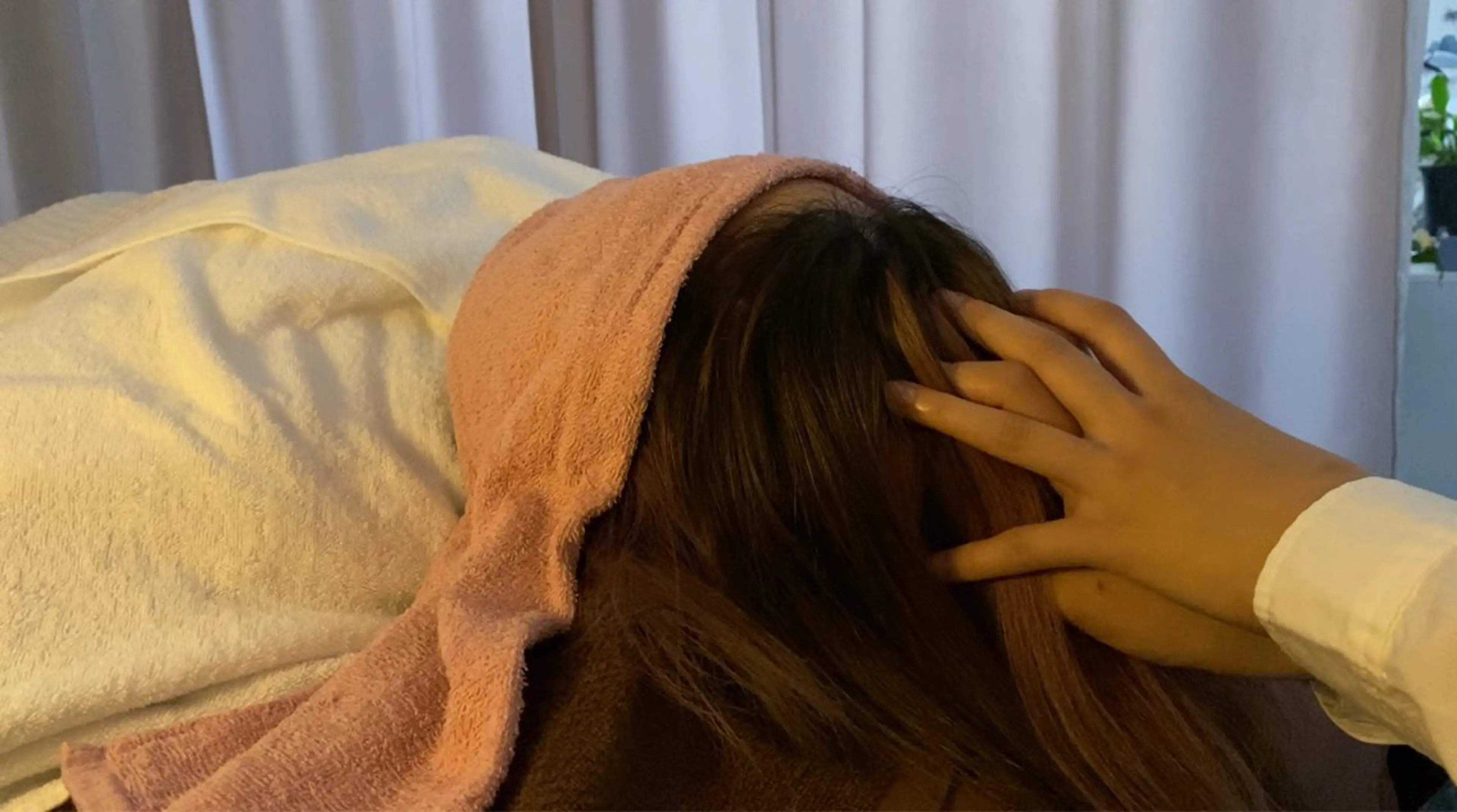 【洗×癒】頭皮洗浄15分+ドライヘッドスパ45分の写真