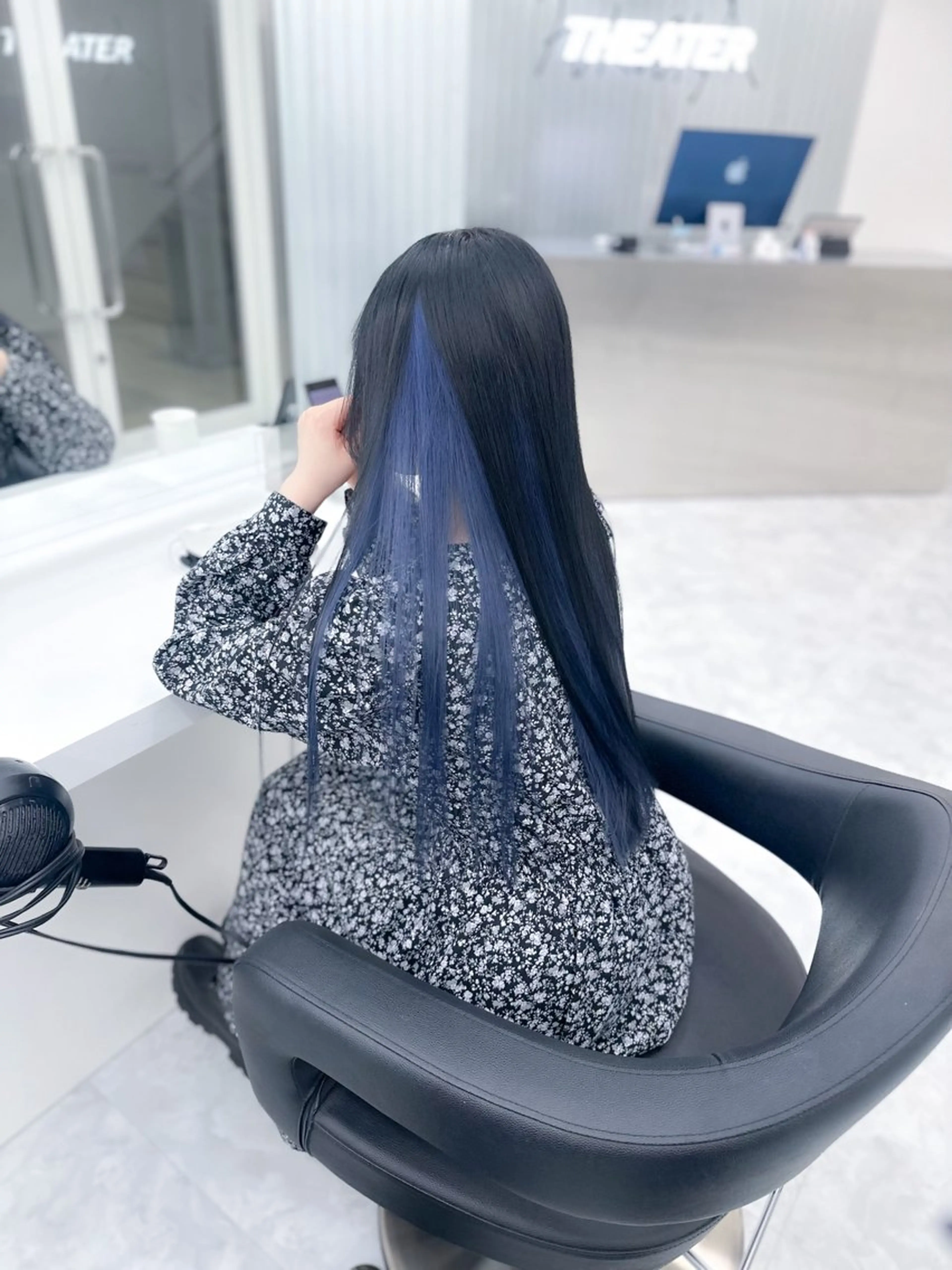 ロング カラー ウルフ&レイヤー特化 まとまる美髪矯正のヘアスタイル