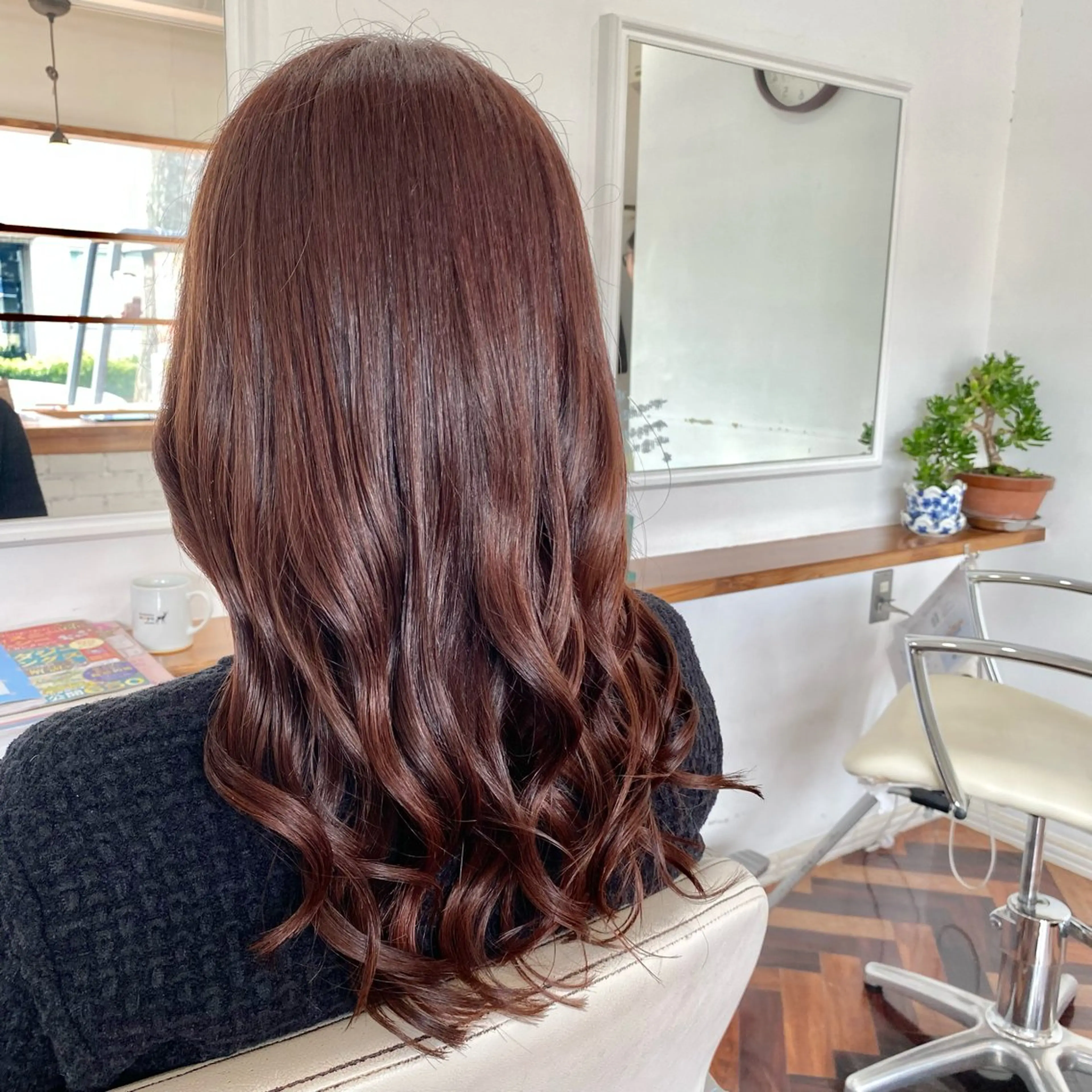 セミロング カラー ブリーチ ブラウンカラー ブリーチなしカラー ピンクカラー ピンクブラウン カット ヘアカラー トリートメント Kazaoka Saraのヘアスタイル