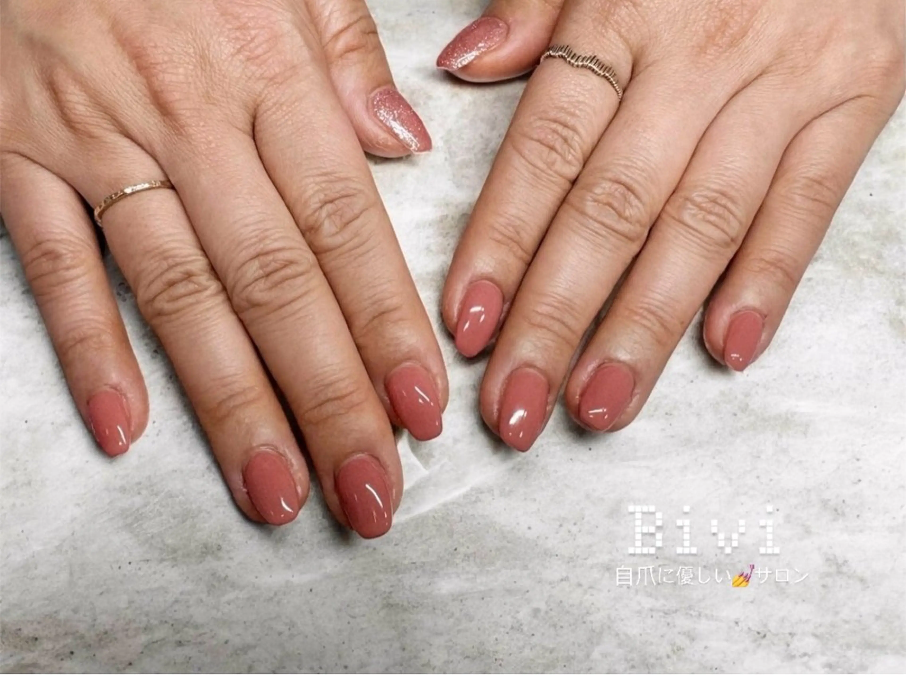 ネイル アートネイル ラメ(グリッター) 持ち込み 春ネイル ハンドネイル ハンドケア ♡Bivi♡自爪に 優しいネイルサロンのネイルデザイン