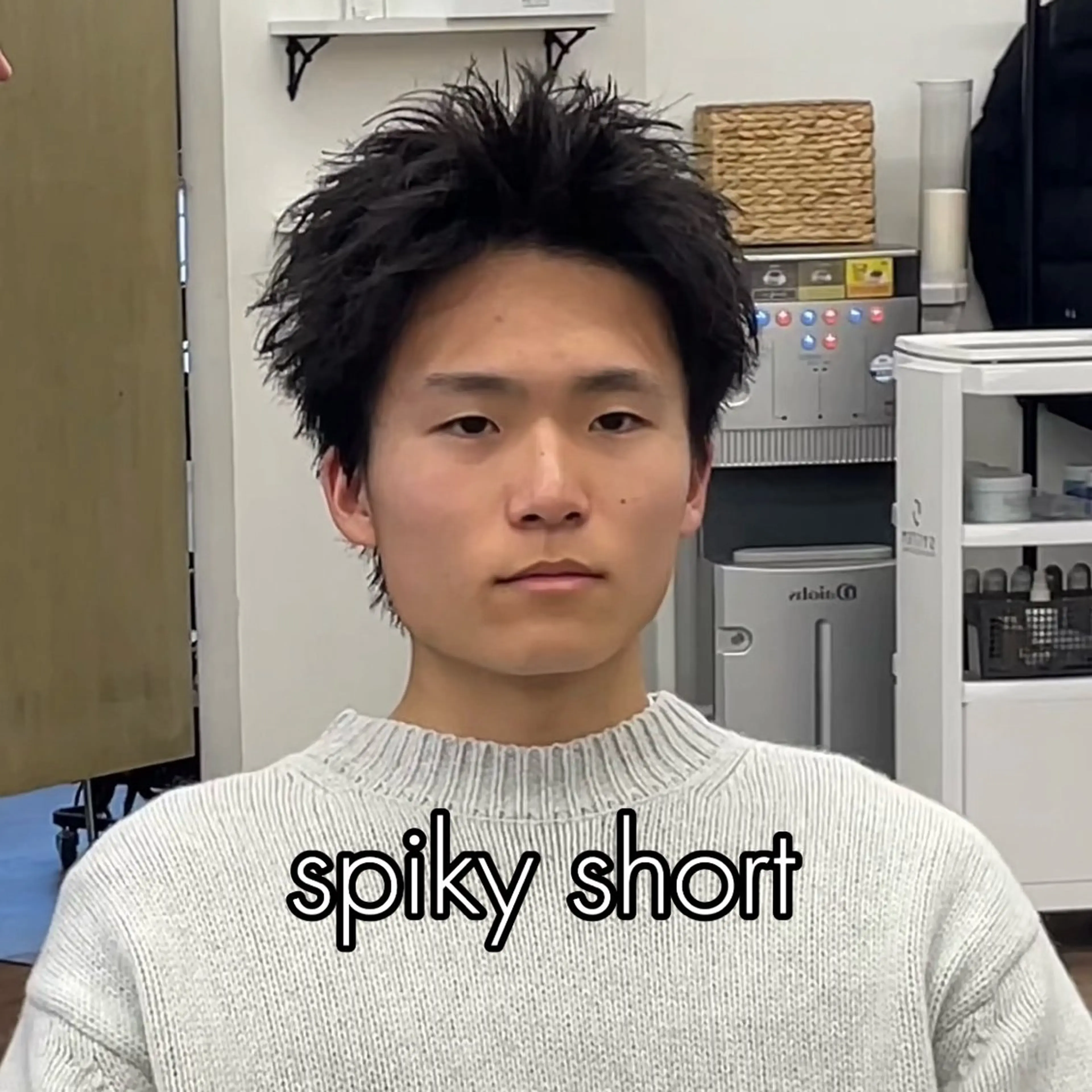 ショート ハイライト 韓国風ヘア レイヤーカット ショートヘア 縮毛矯正 カット パーマ トリートメント 🫧 下島友弥 【メンズ特化美容師】のヘアスタイル