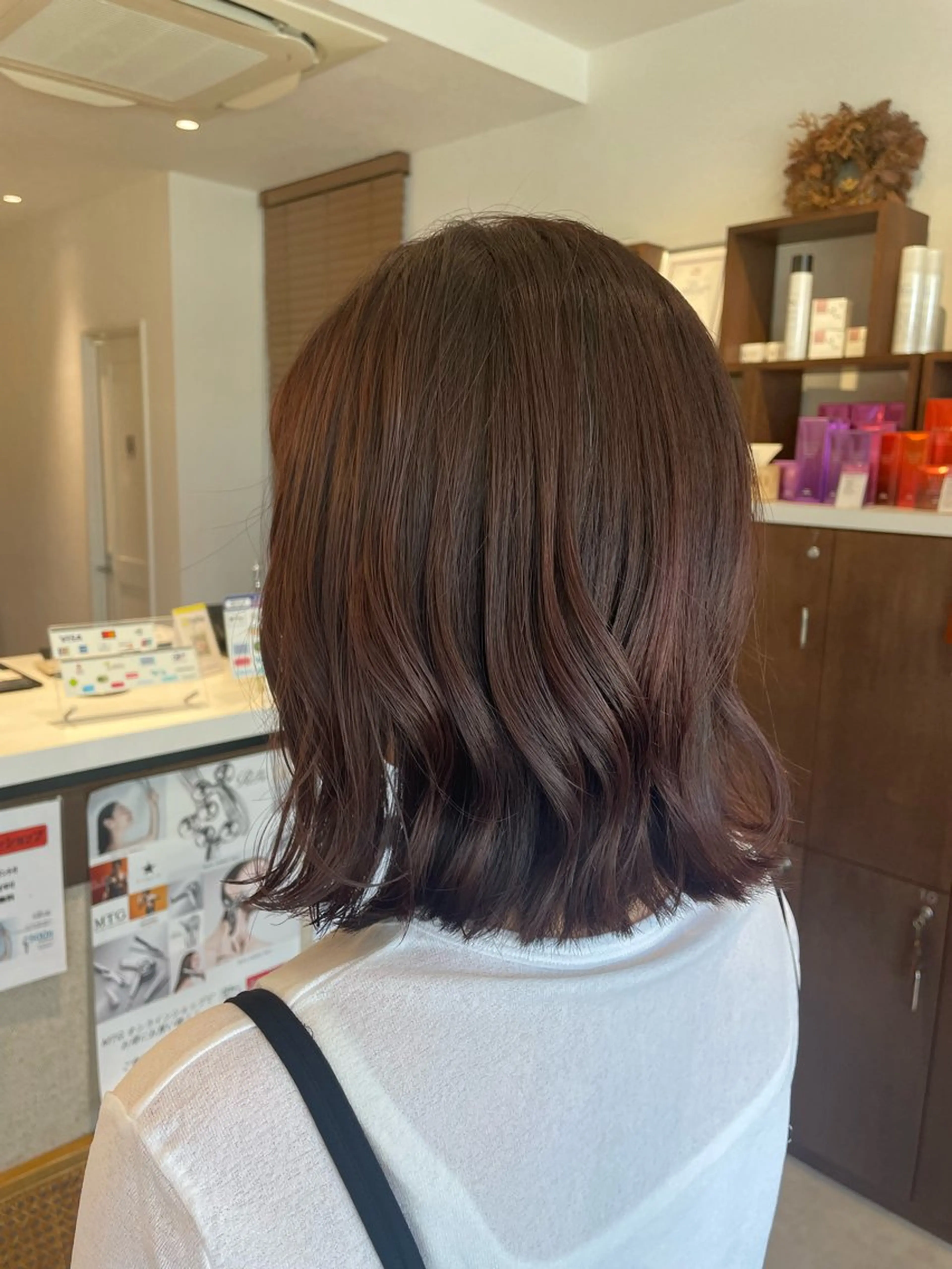 ミディアム カラー カット ヘアカラー 高木 櫻のヘアスタイル