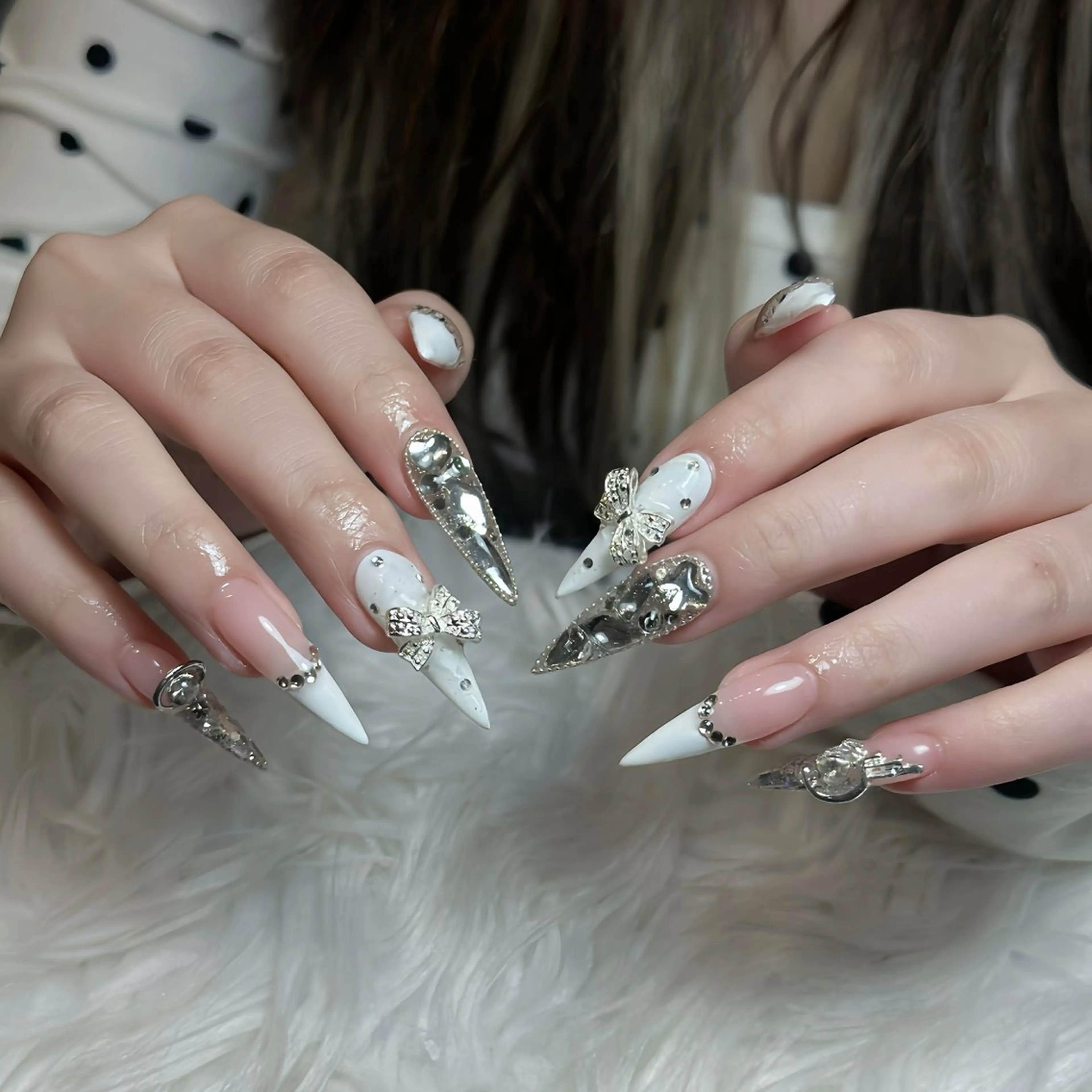 ネイル オーロラネイル ボルドー ブラウン 氷ネイル・うるうるネイル キラキラネイル Julli NailStudioのネイルデザイン