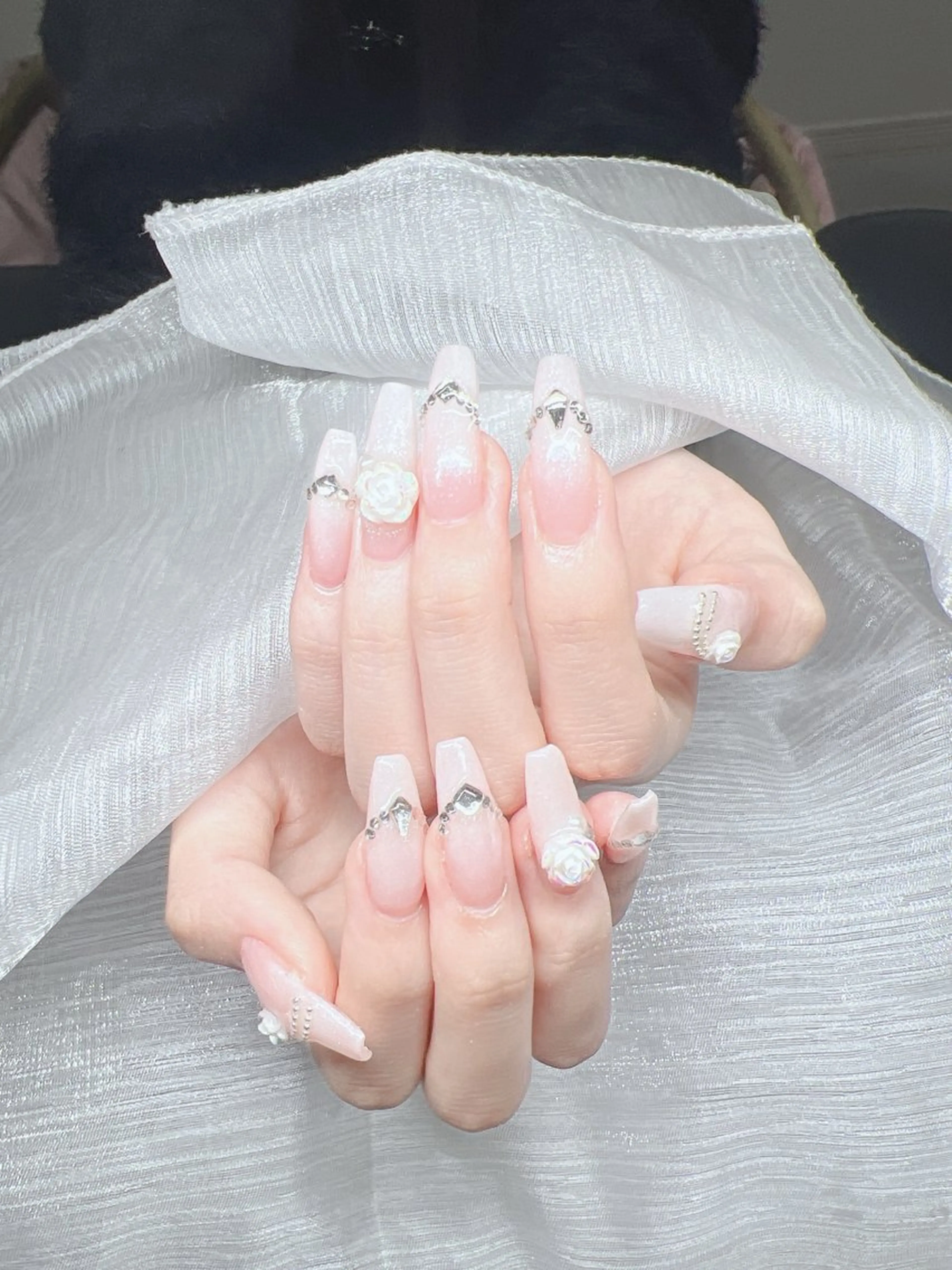 ネイル 長さ出し グラデーション 卒業式 キラキラネイル マグネットネイル Lee Nails チップ長さだし専門店のネイルデザイン