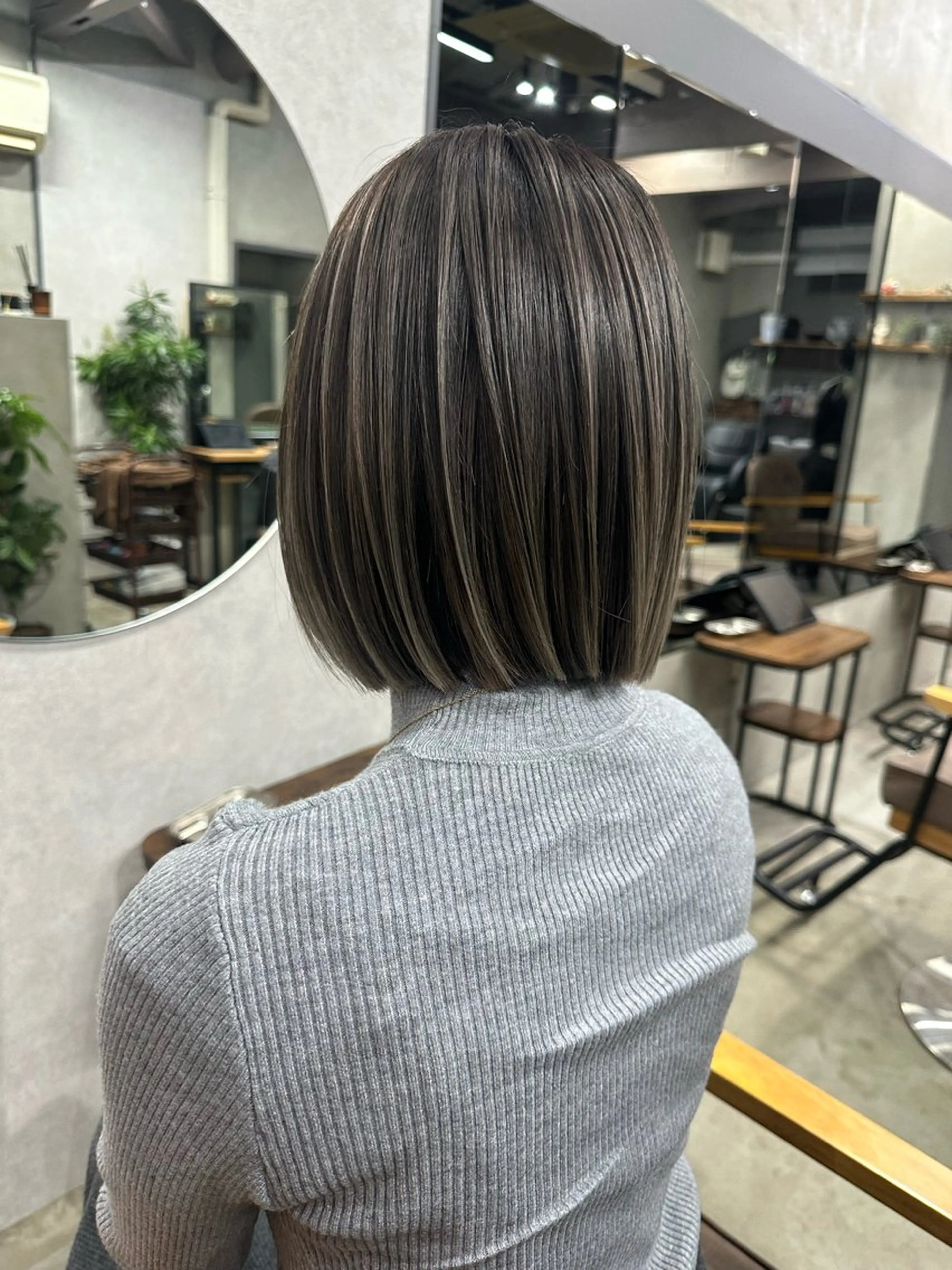 ショート ハイライト 髪質改善 レイヤーカット トリートメント AiM エイム　韓国レイヤーのヘアスタイル