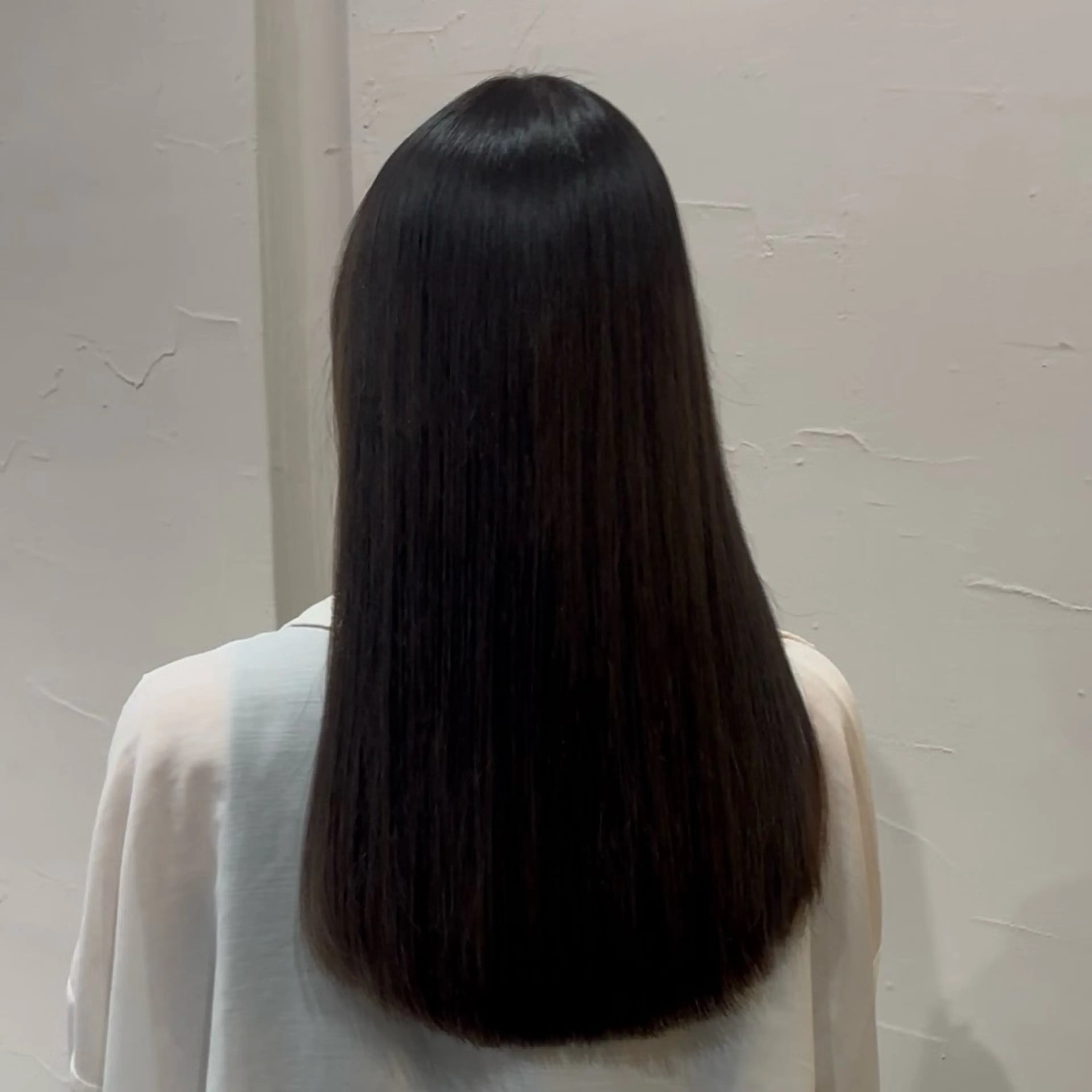 ロング 井手上 華のヘアスタイル