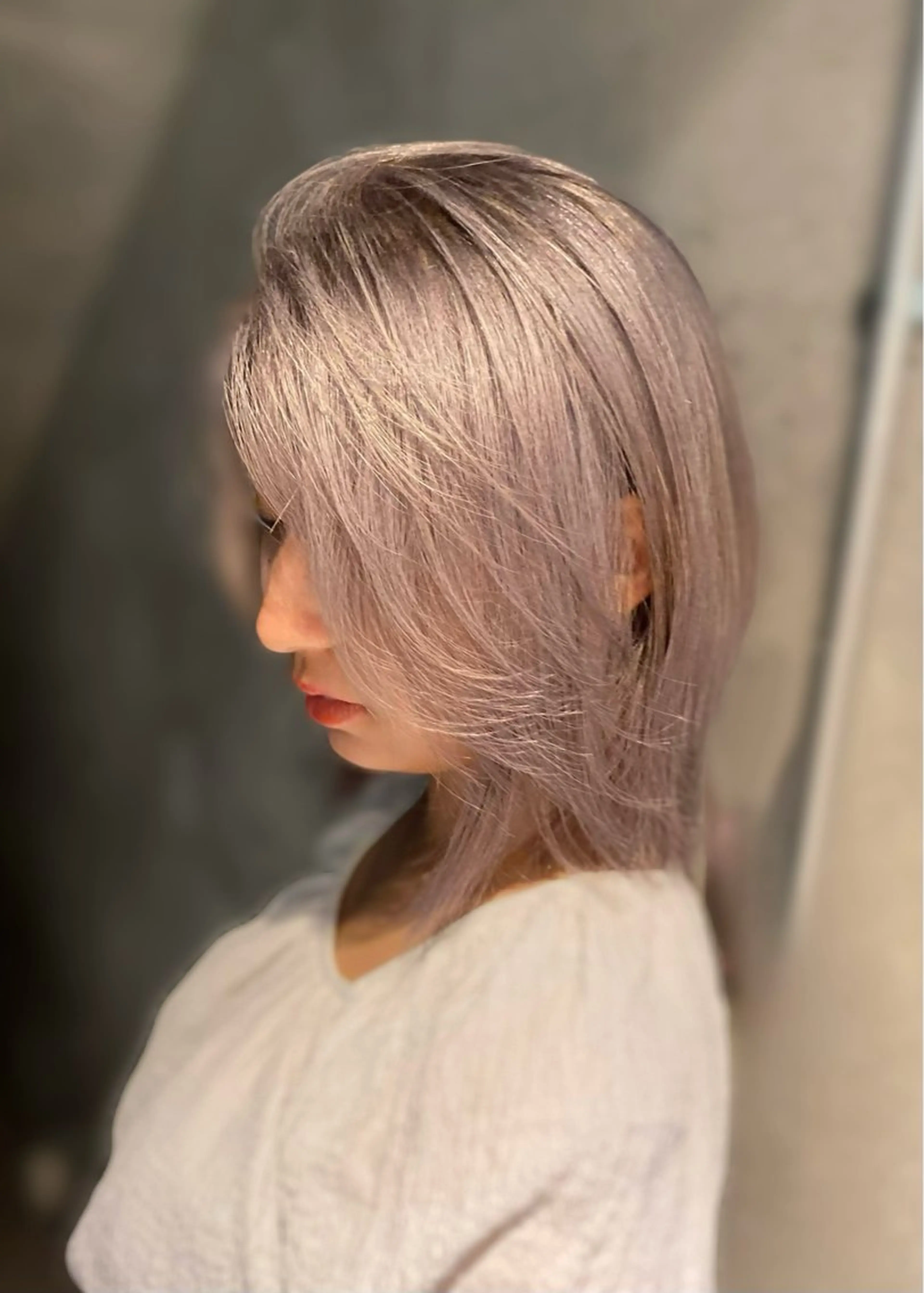 ミディアム カラー ヘアアレンジ 黒髪 ブリーチ ハイトーンカラー ヘアカラー トリートメント mina 🌷のヘアスタイル