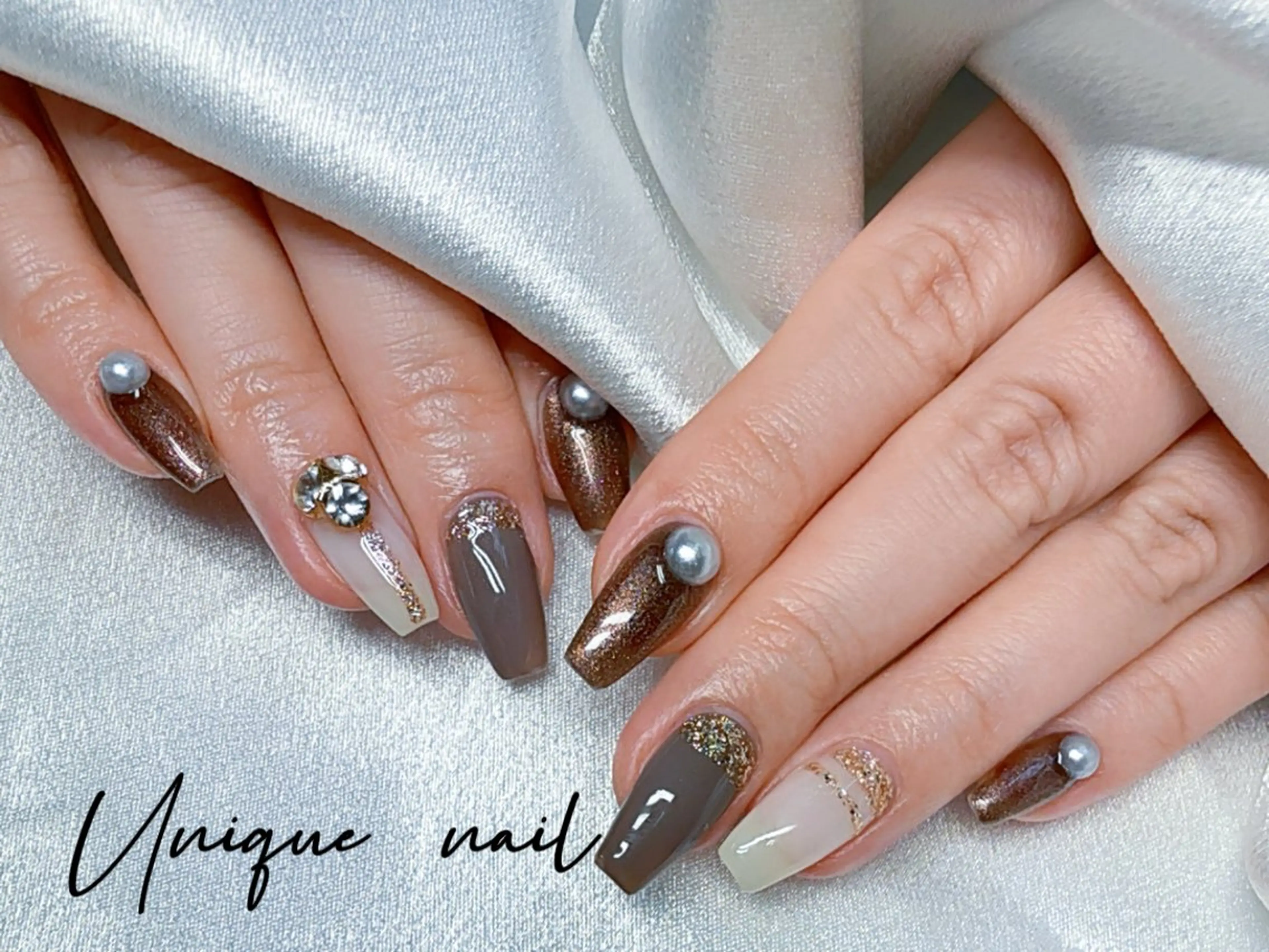 ネイル UniqueNail 長さだし専門店のネイルデザイン