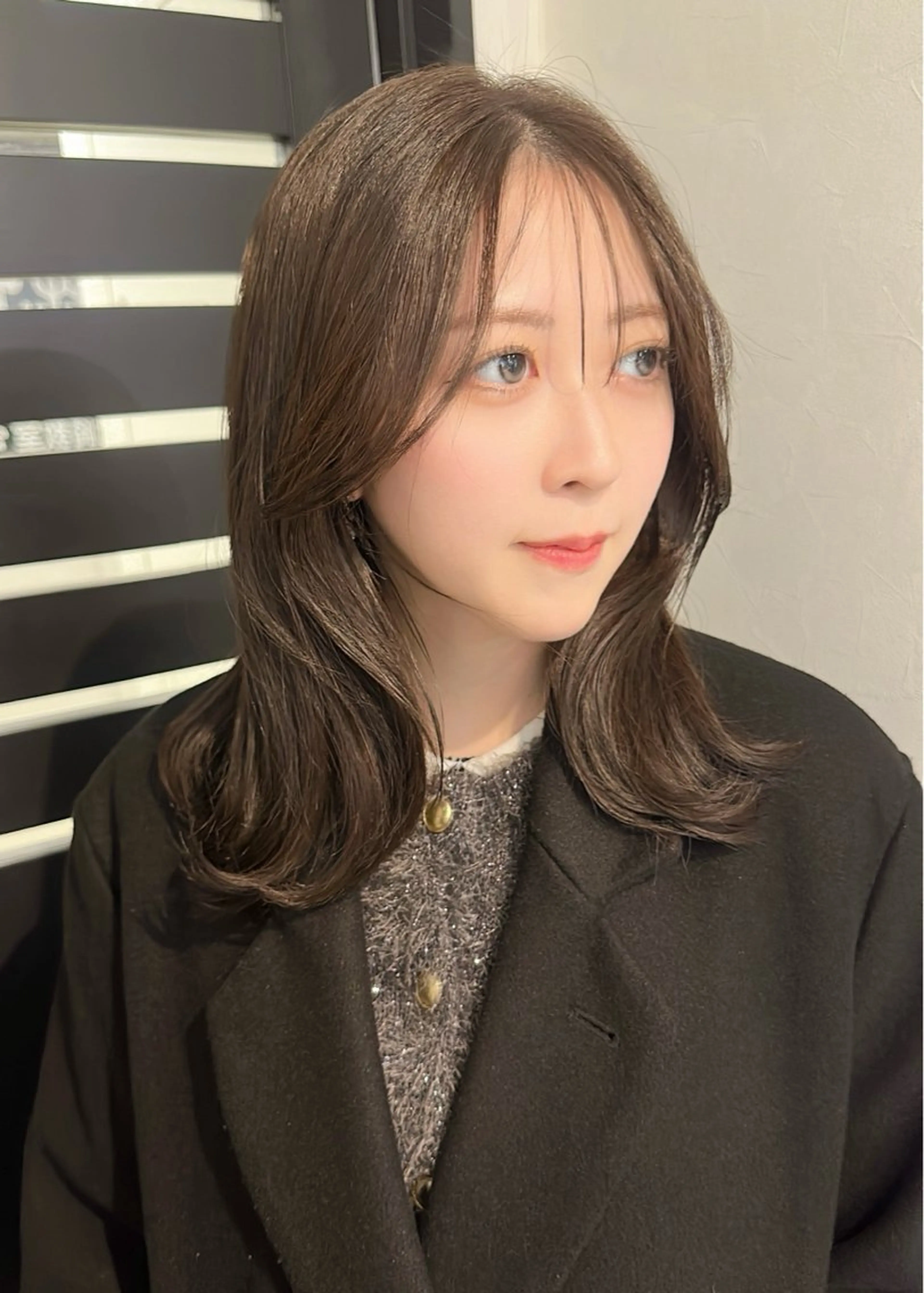 セミロング カラー カット ヘアカラー ﾚｲﾔｰ/ﾊｲﾄｰﾝ WAKANAのヘアスタイル