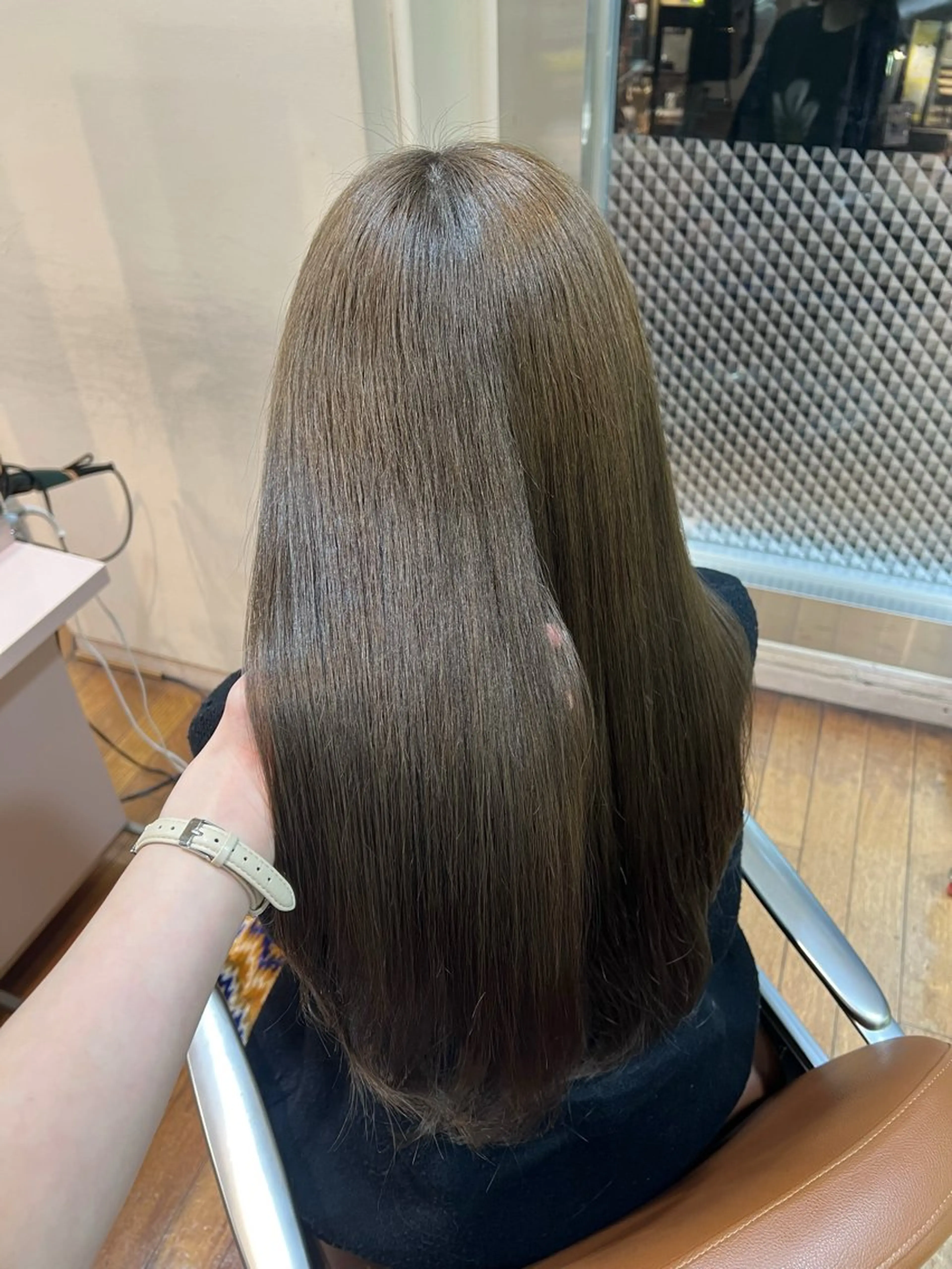 ロング カラー 'AXIS 栄 Konomiのヘアスタイル