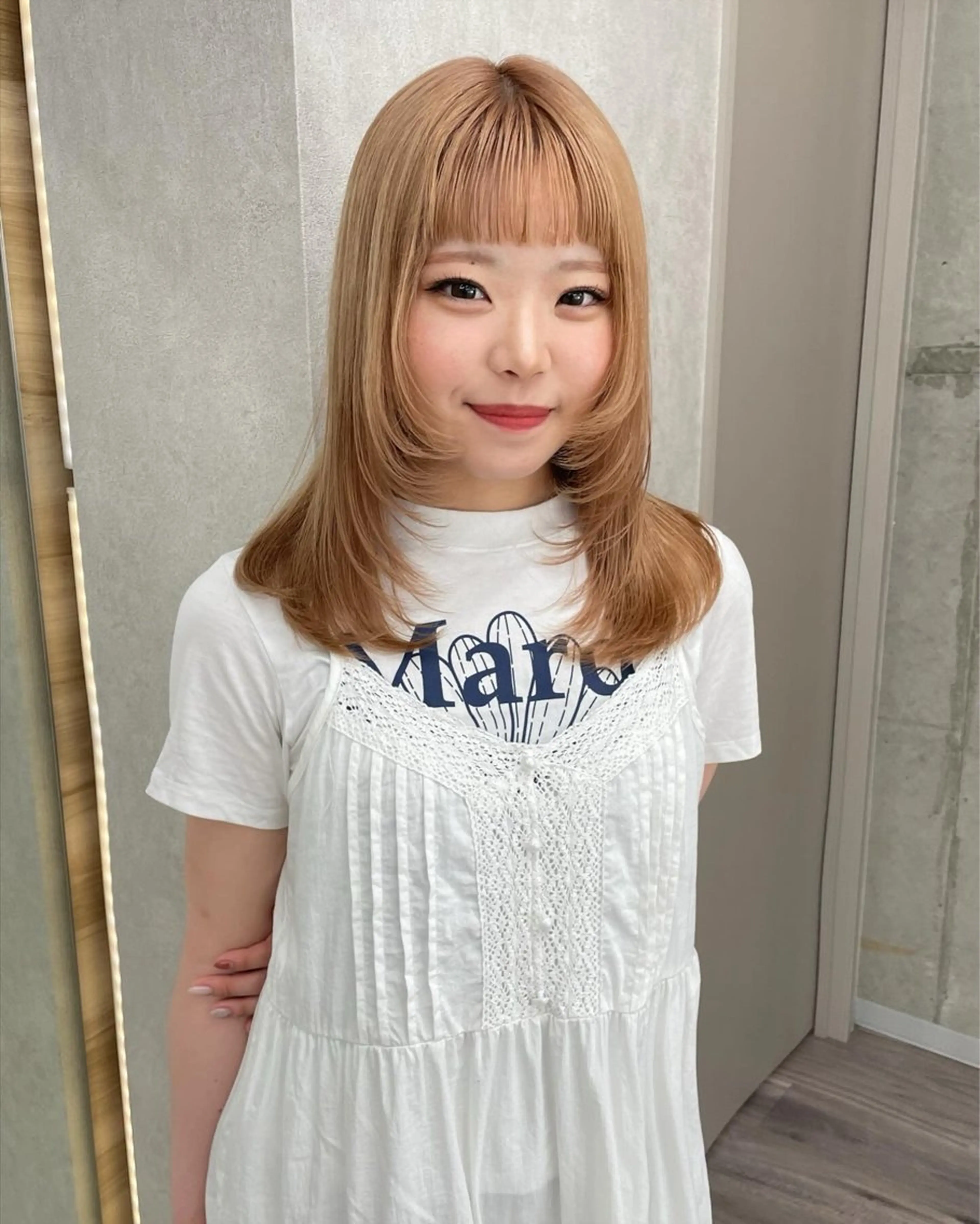 ミディアム カラー ブリーチ ケアブリーチ 透明感カラー ダブルカラー 学生 ヘアカラー ブリーチ/ベージュ 💕/momoaのヘアスタイル