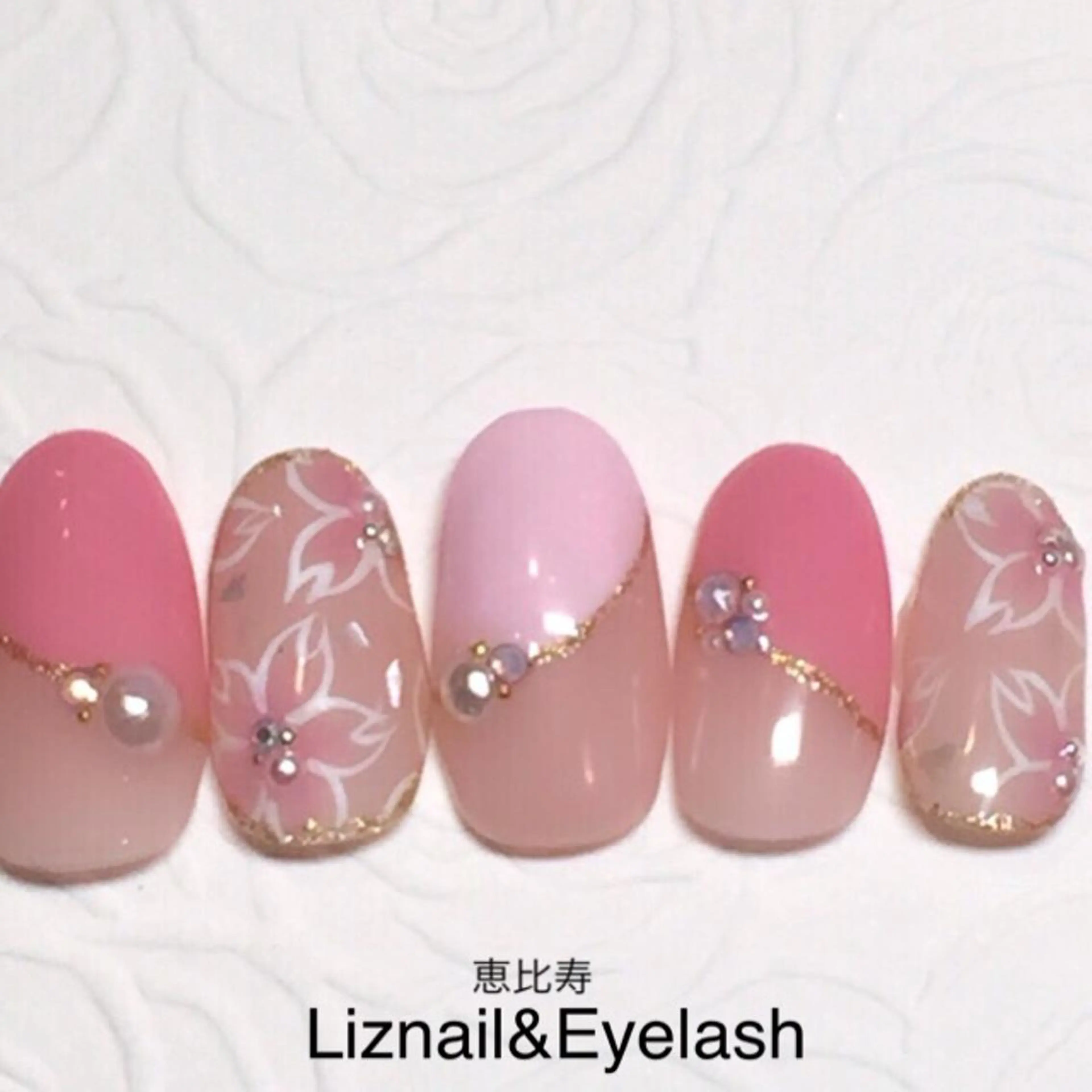 ネイル Rawr / saoriのネイルデザイン