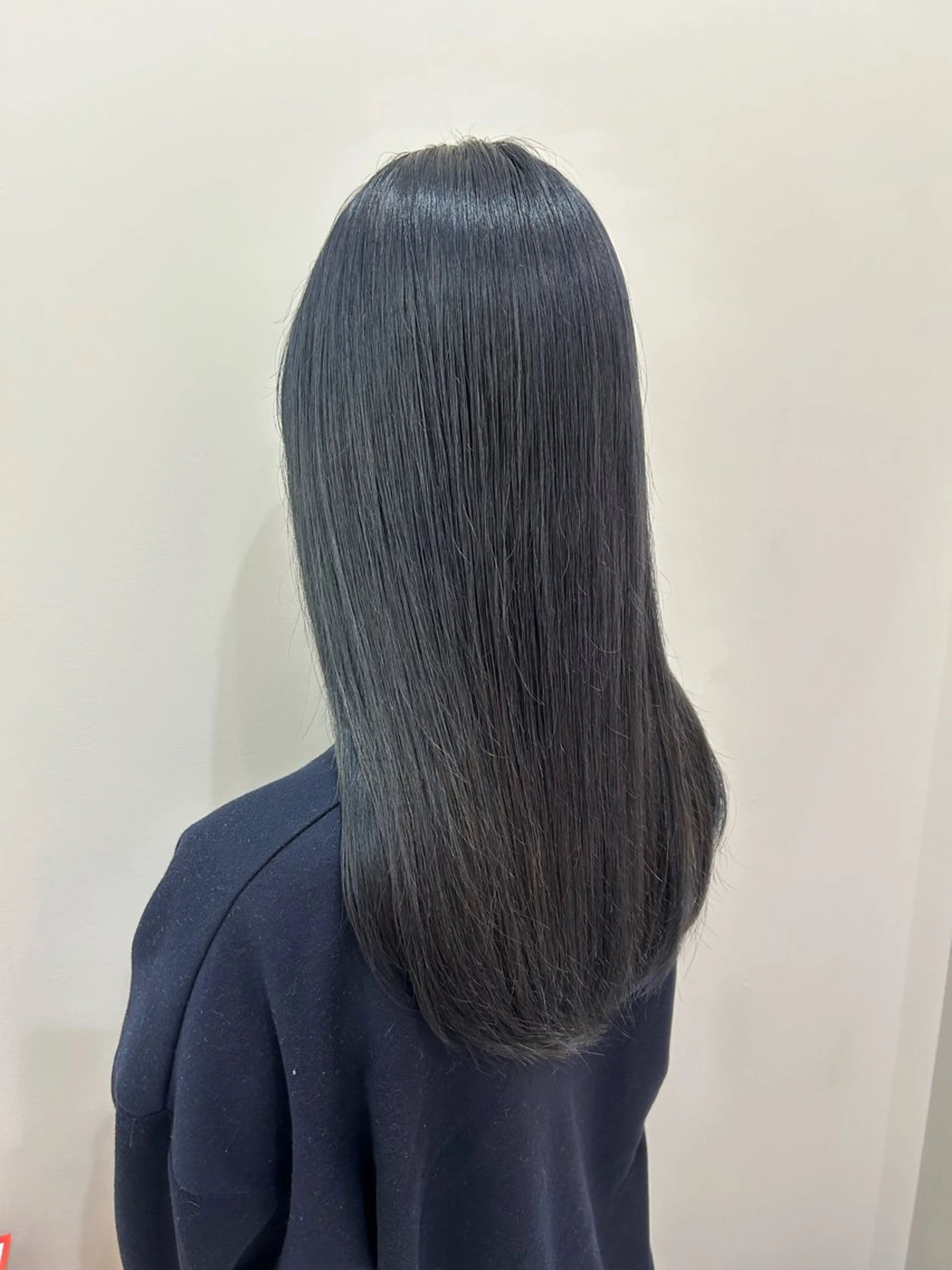 セミロング カラー ブリーチ ブルーカラー ブルーグレー ヘアカラー トリートメント ボブレイヤー/ カラー診断/Amiのヘアスタイル