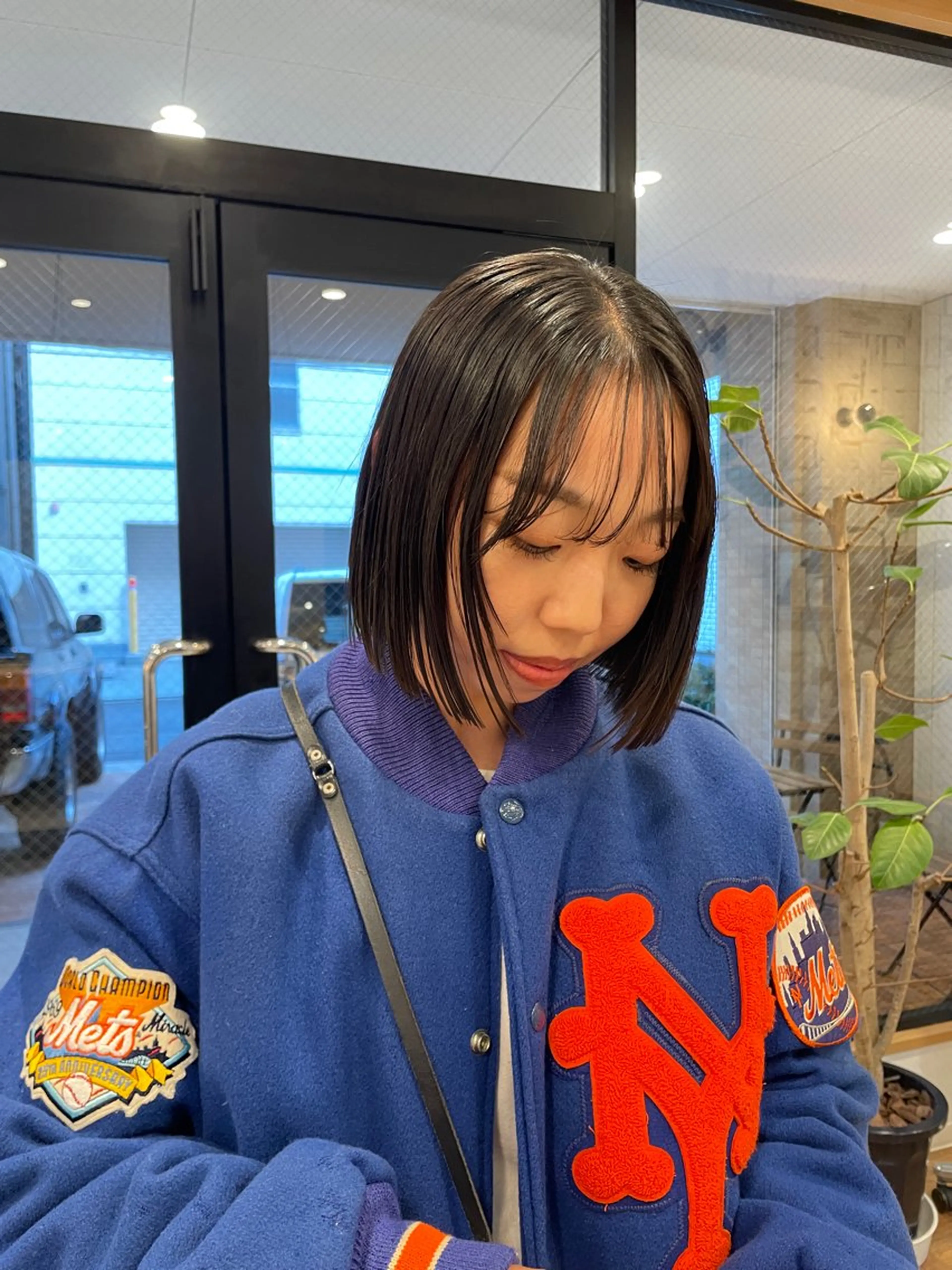 ショート ofF élua所属・🌵ボブ/切りっぱな し/ショート藤長芽生のヘアスタイル