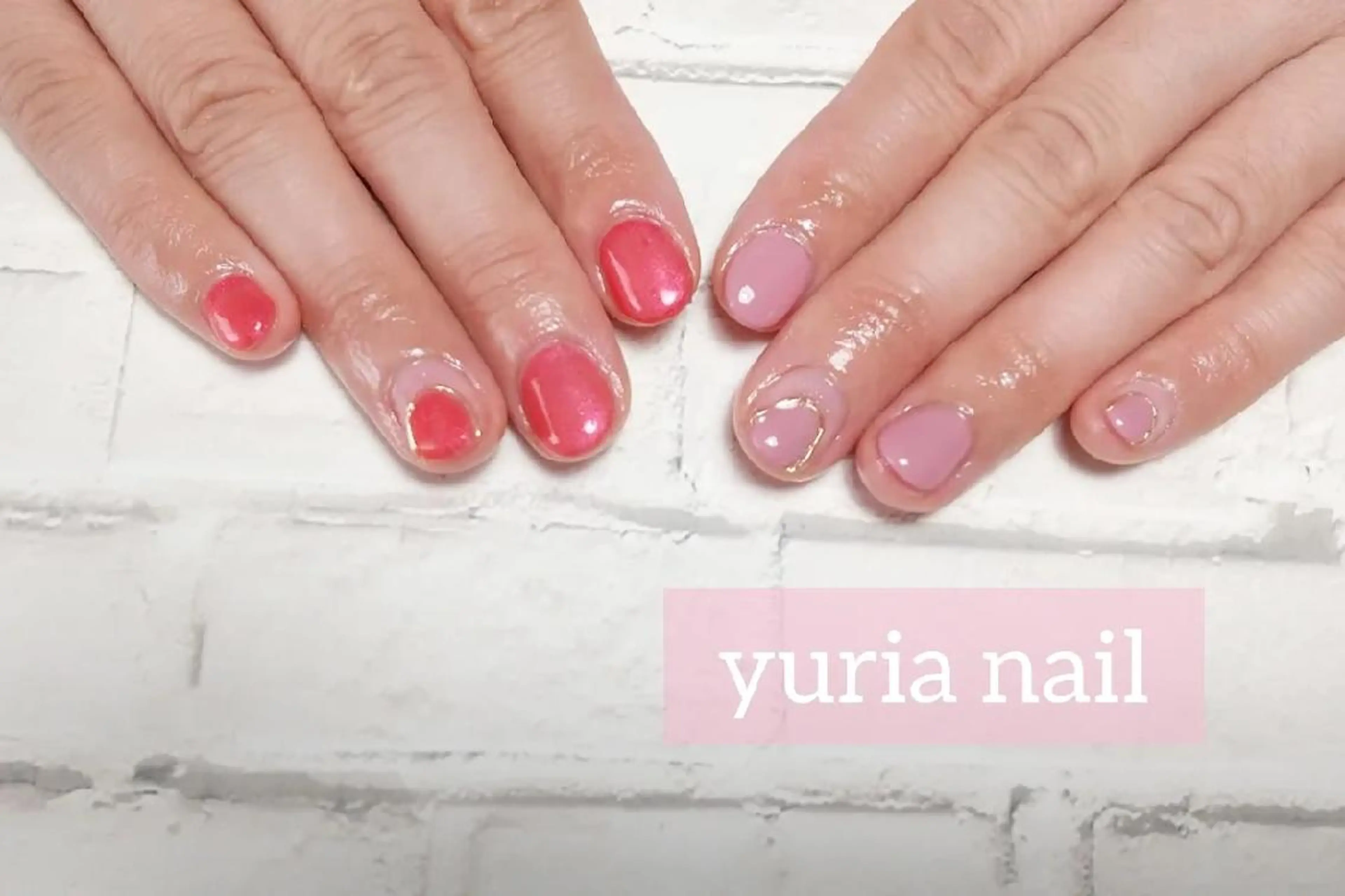 ネイル ジェルネイル ニュアンスネイル ワンカラーネイル ピンク 赤色 ハンドネイル 小林 ゆりあのネイルデザイン