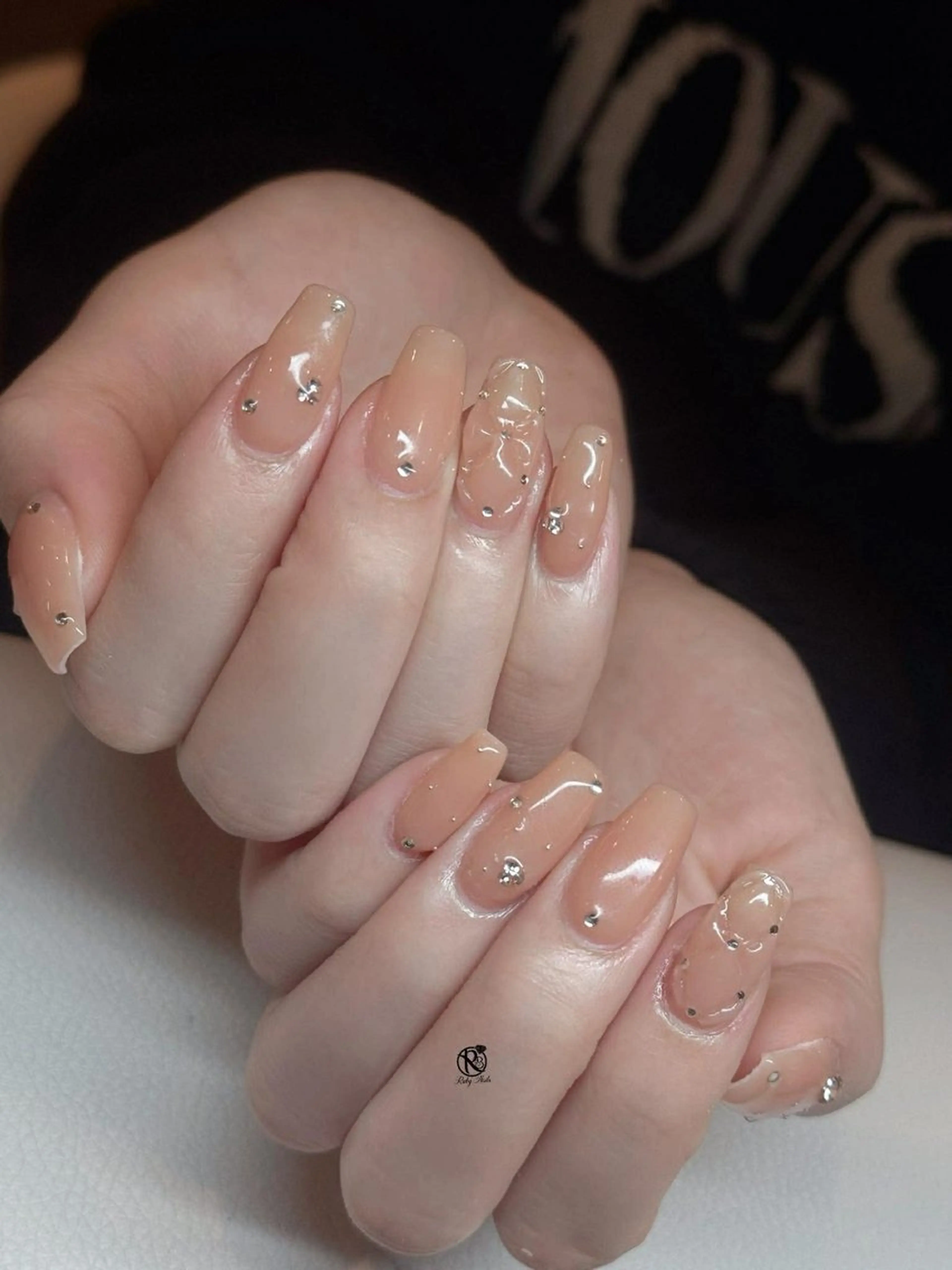 ネイル ボルドー ブラウン チークネイル ドット フットネイル ハンドネイル Yukichan 日暮里店のネイルデザイン