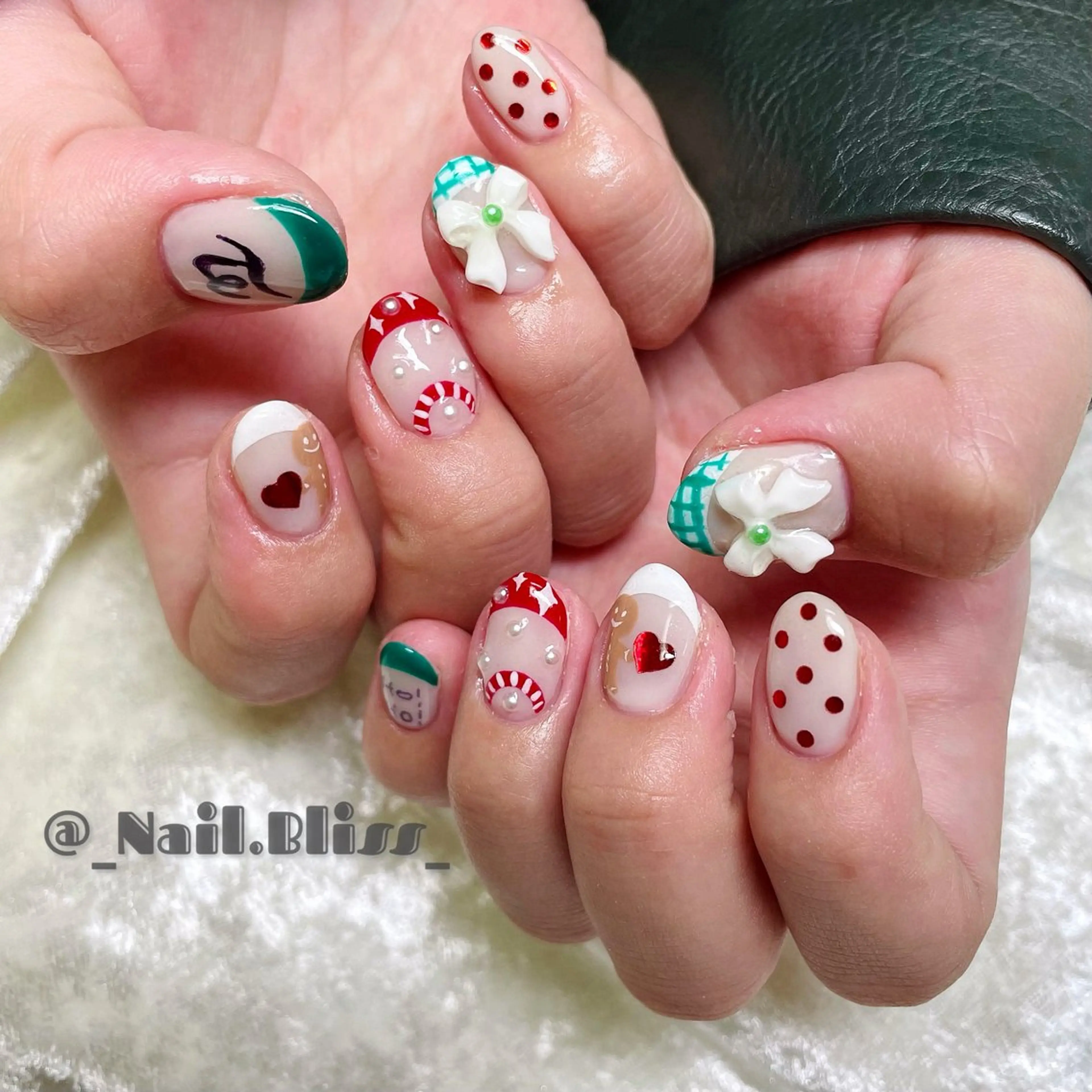 ネイル 冬ネイル クリスマス ハンドネイル NAIL BLISSのネイルデザイン
