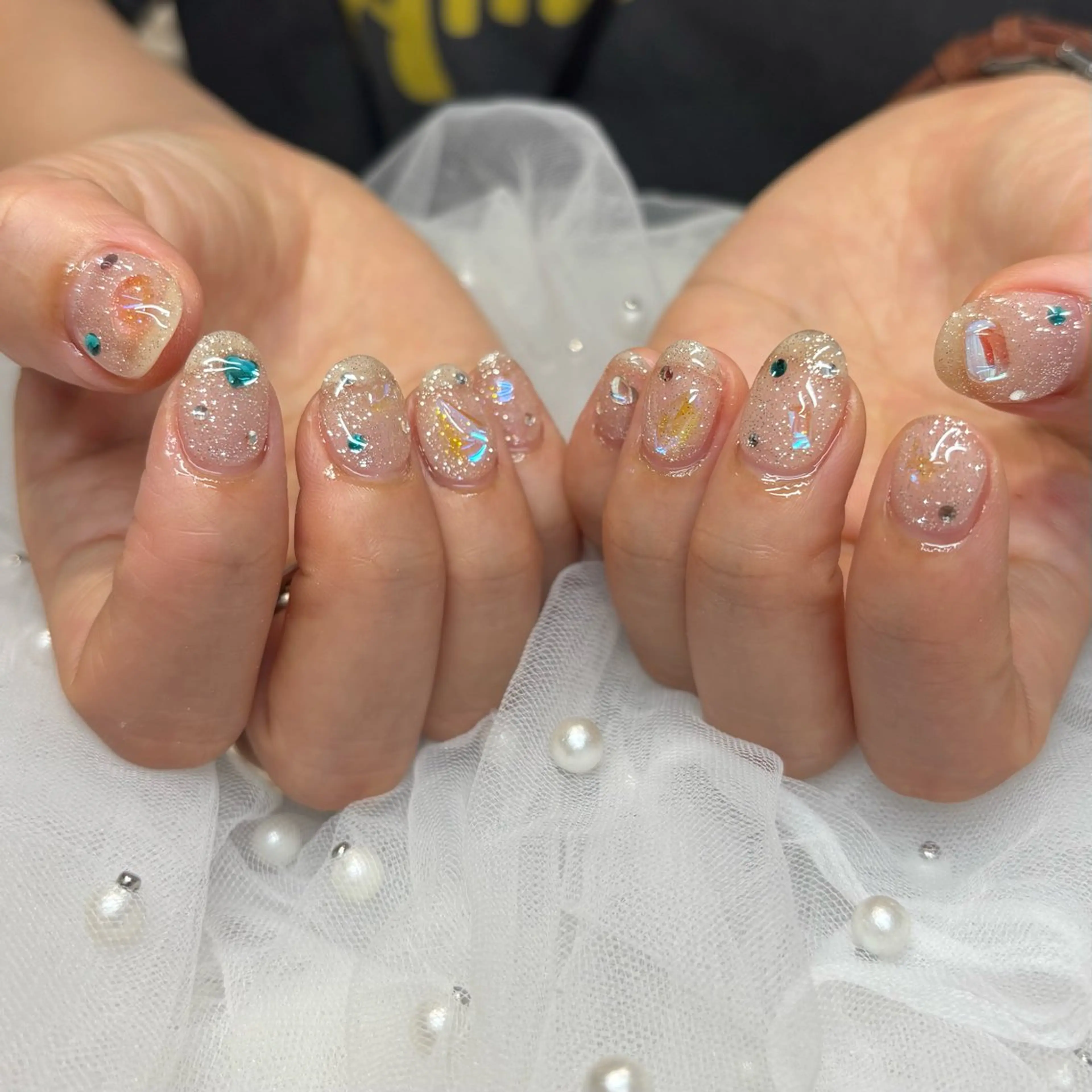 ネイル フラッシュネイル ストーンネイル ハンドネイル 荒巻 めいのネイルデザイン