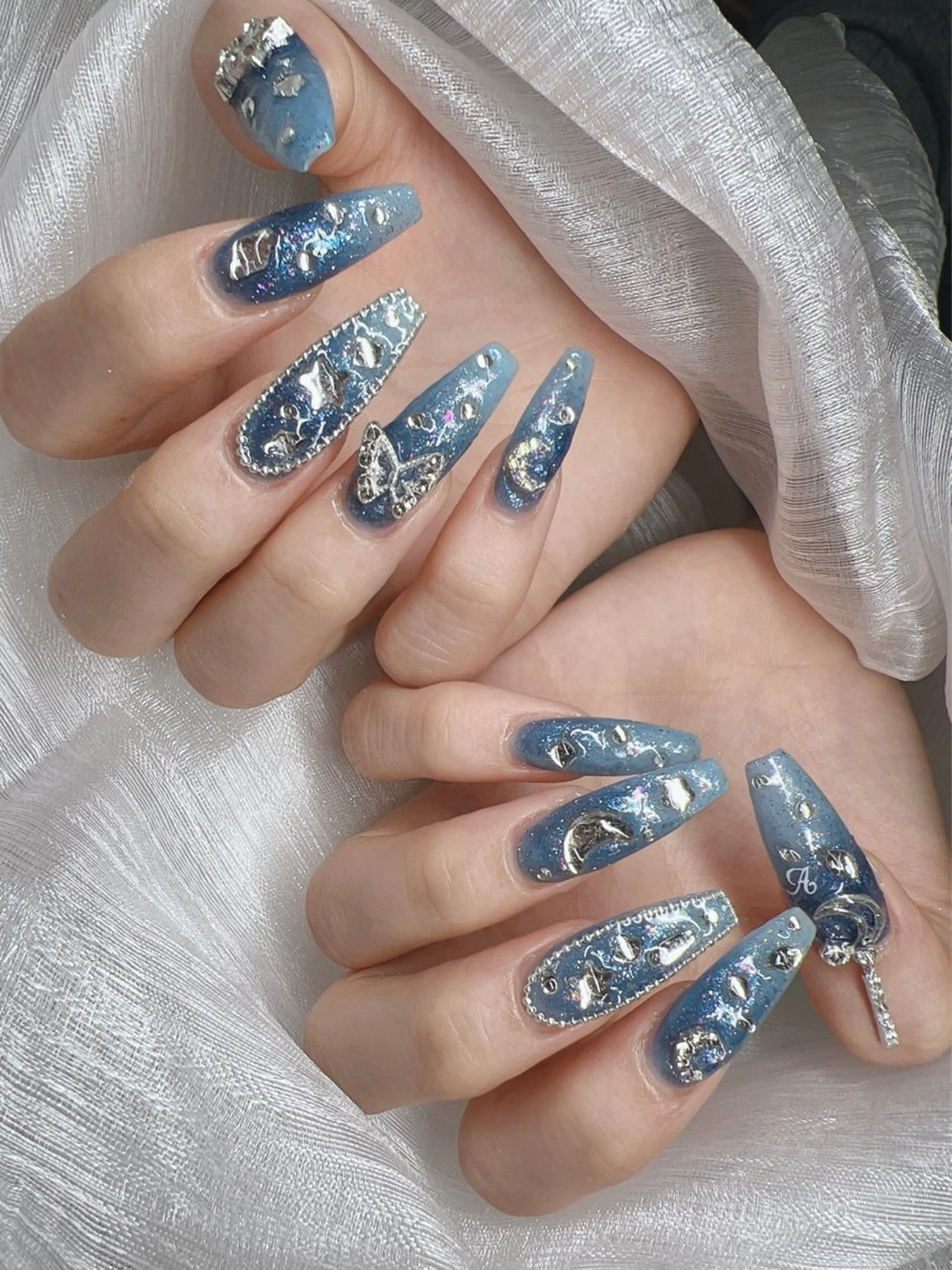 ネイル 長さ出し グラデーション キラキラネイル マグネットネイル ニュアンスネイル Lee Nails チップ長さだし専門店のネイルデザイン