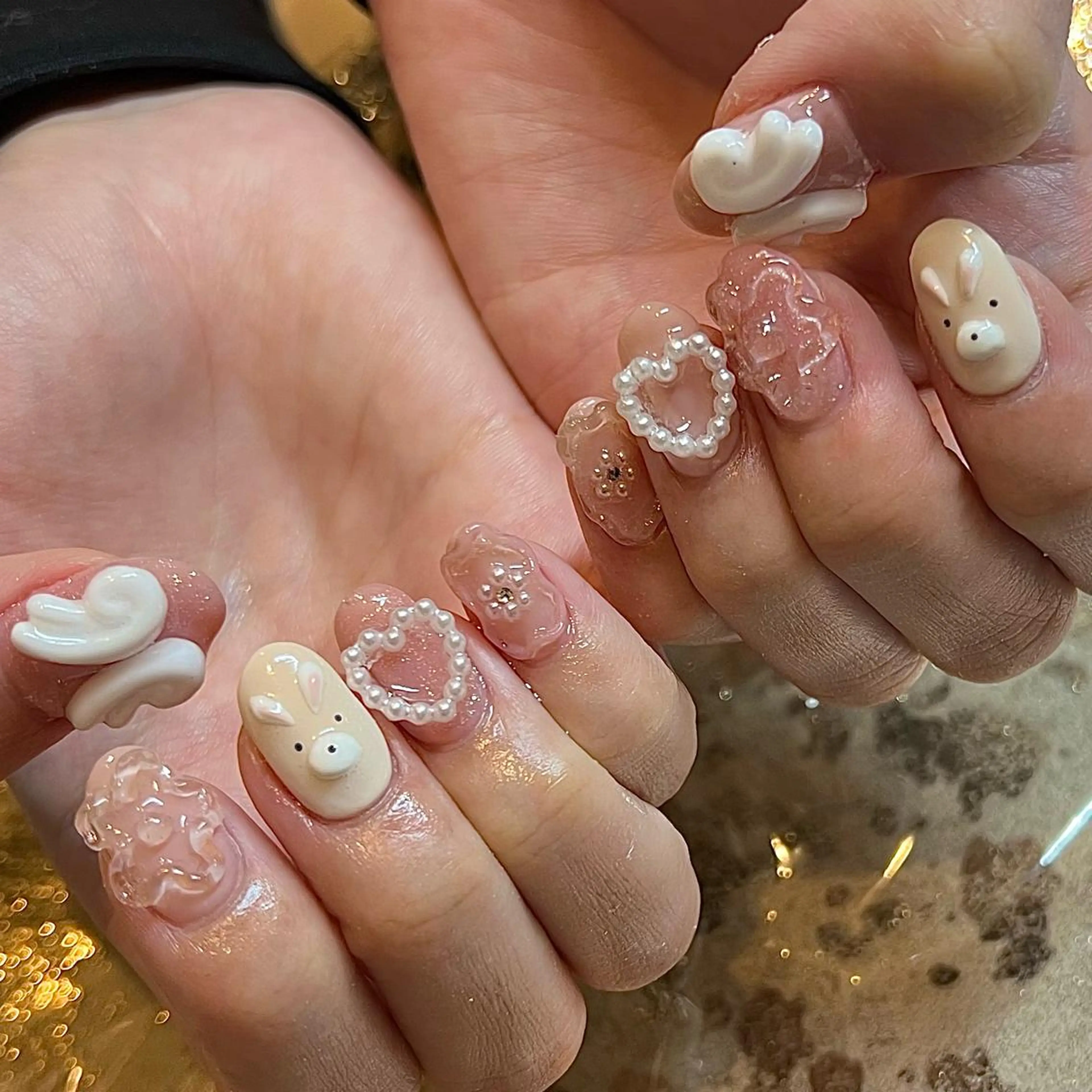 ミディアム ネイル ハンドネイル H🌺 NAILのネイルデザイン