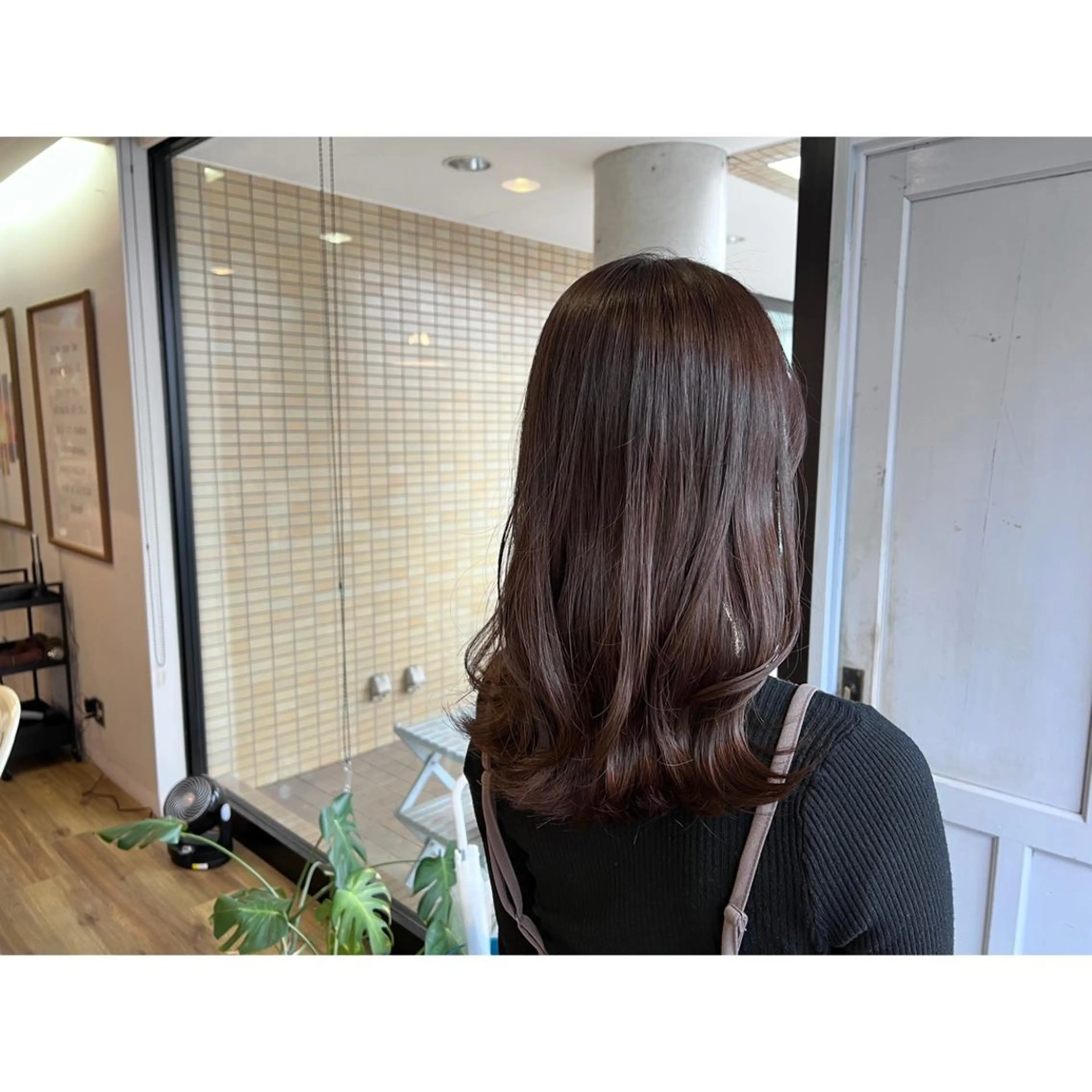 ロング カラー グレージュ ラベンダーカラー ラベンダーグレージュ ラベンダーグレー カット ヘアカラー トリートメント ツキダテ ユイのヘアスタイル