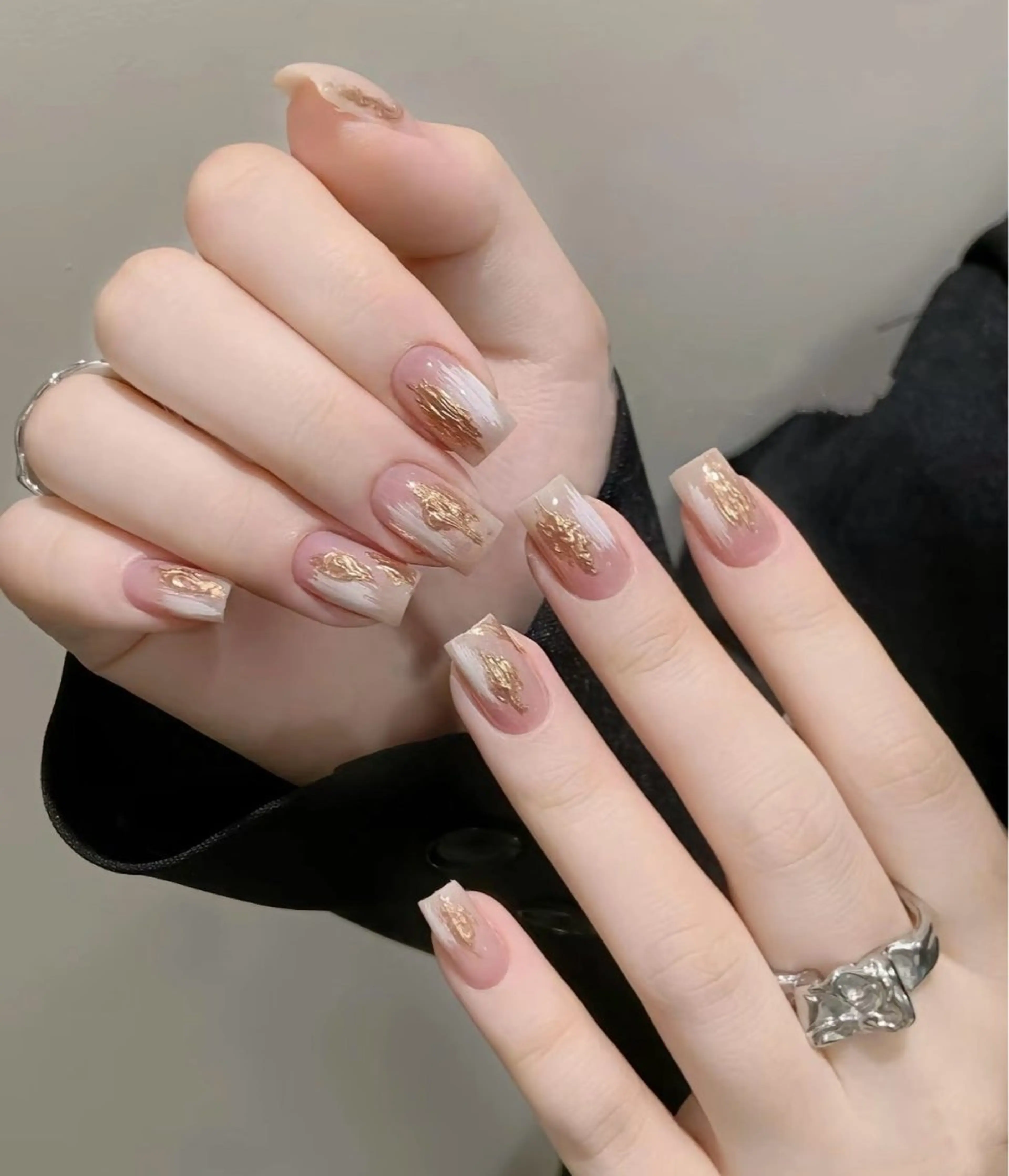 ネイル アートネイル チークネイル 長さ出し フラッシュネイル キラキラネイル ハンドネイル ハンドケア For you. Nail Salonのネイルデザイン