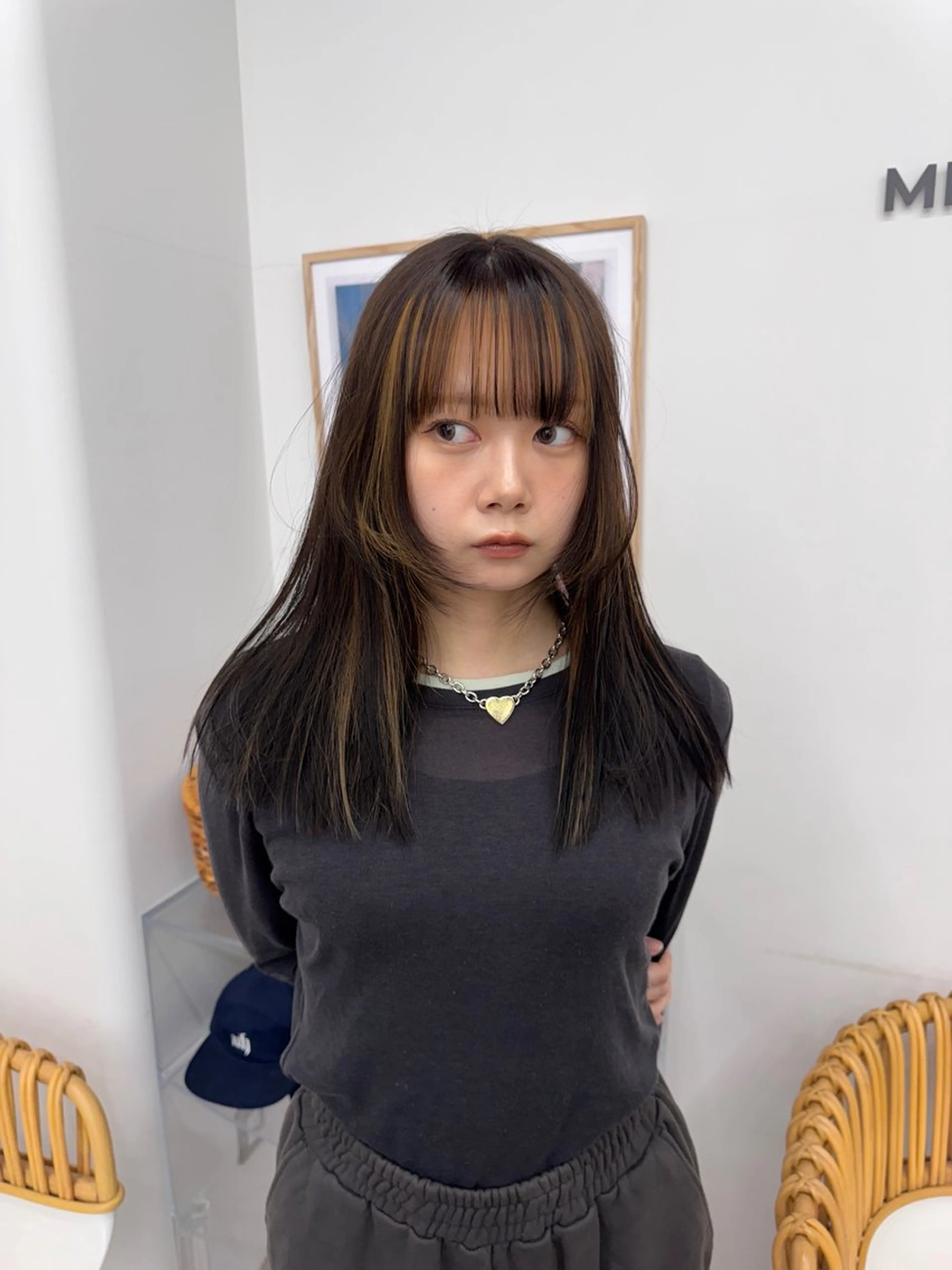 セミロング ヘアカラー 透明感カラー🫧⌇ AO🫐🩵のヘアスタイル