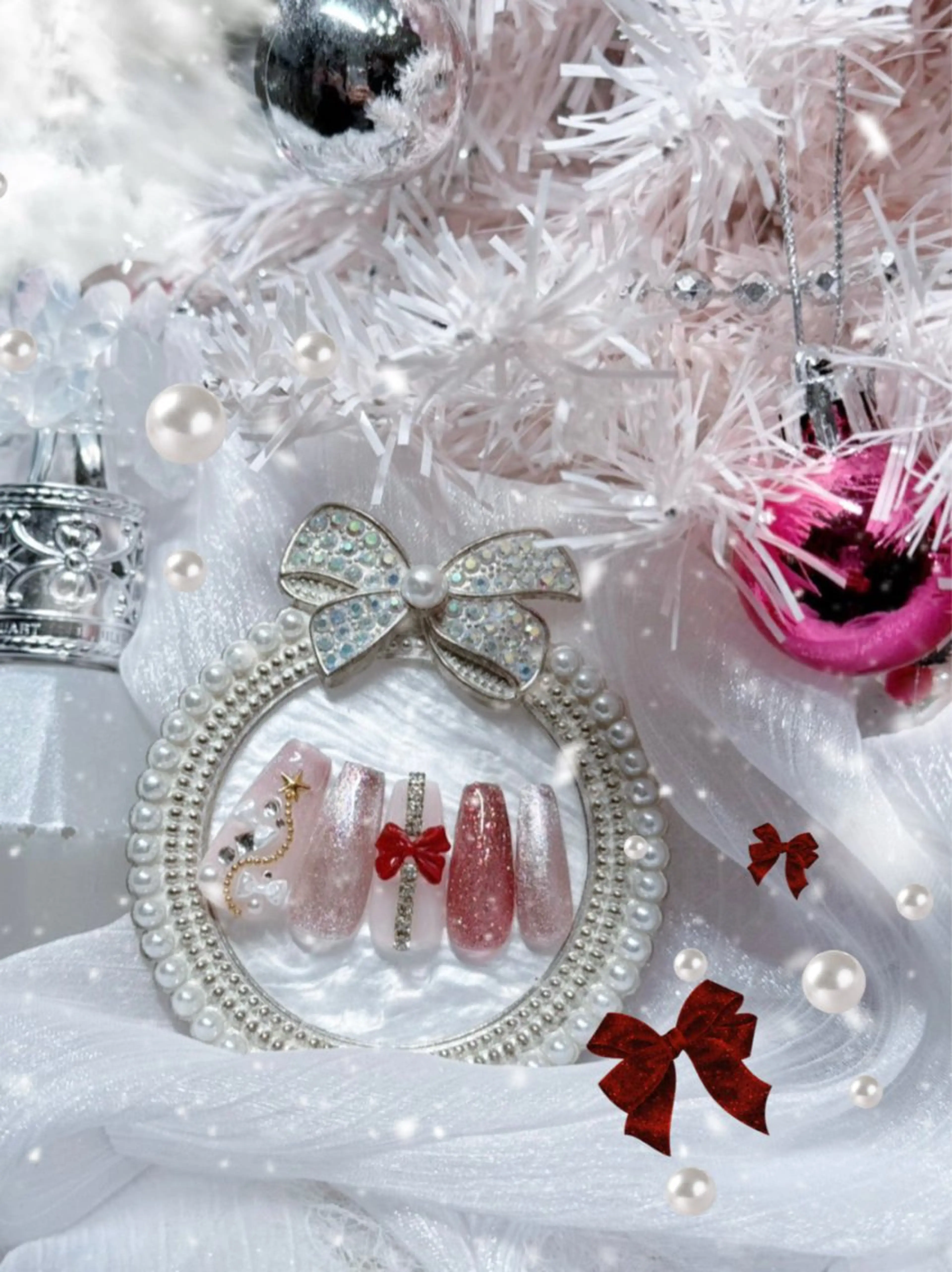 ネイル 冬ネイル クリスマス ✩.*🎀 aoi🎀のネイルデザイン